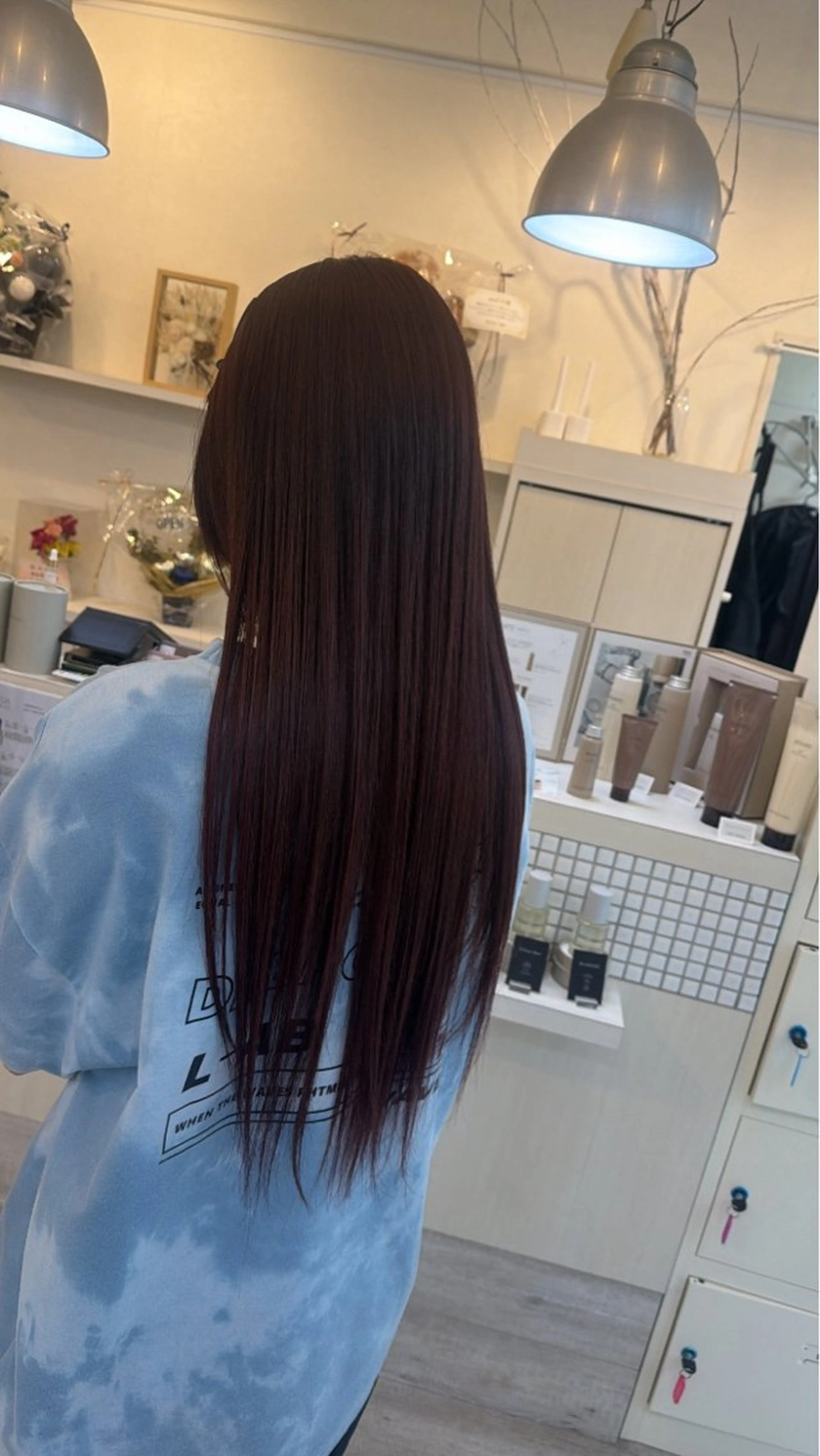 カラー MAEDA YUKIのヘアスタイル