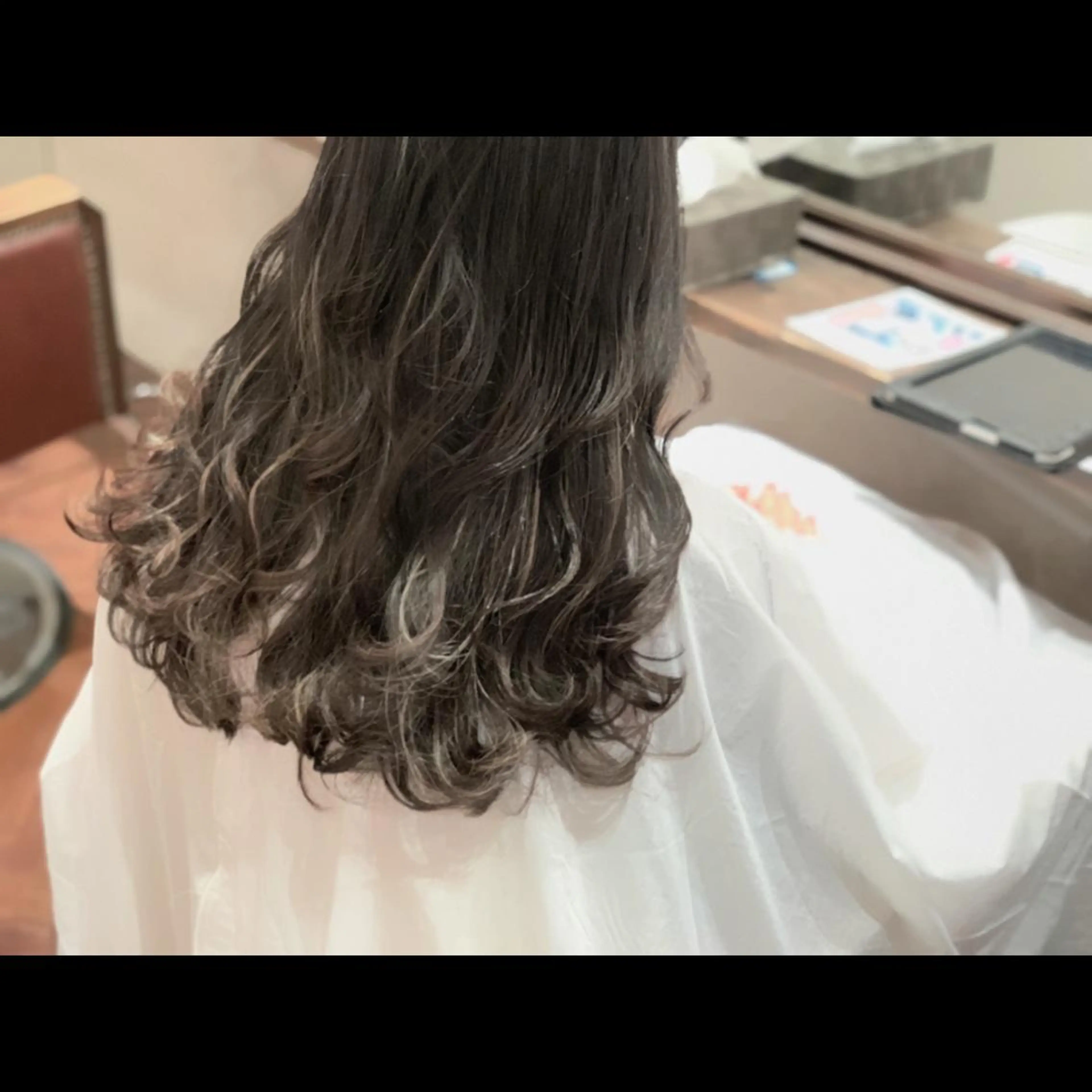 ミディアム カラー パーマ ヘアアレンジ メンズ 【mokuオーナー】 ちはるのヘアスタイル