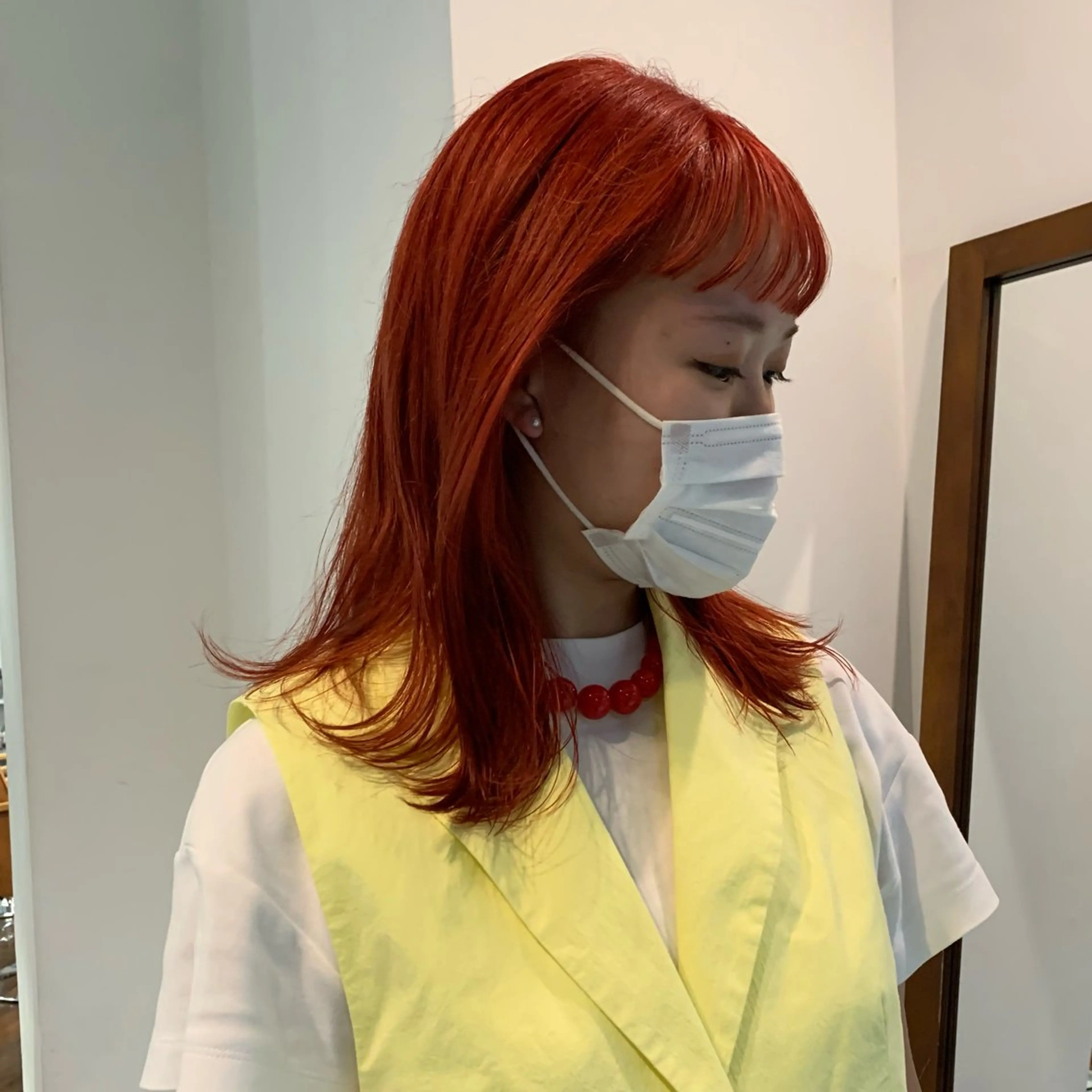 カラー オレンジ オレンジレッド レッドカラー 的場 莉音のヘアスタイル