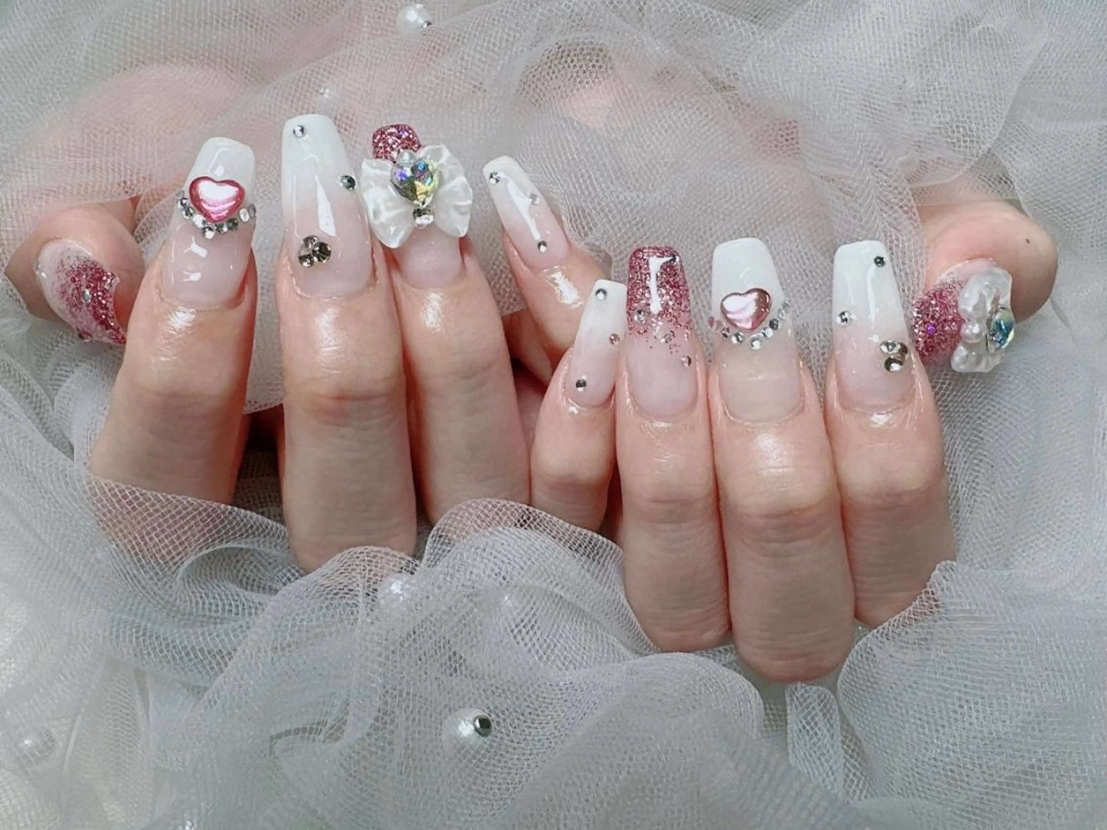 メンズ ネイル アートネイル フレンチネイル ジェルネイル キラキラネイル パラジェル ハンドネイル Bloom スカルプ専門店のネイルデザイン