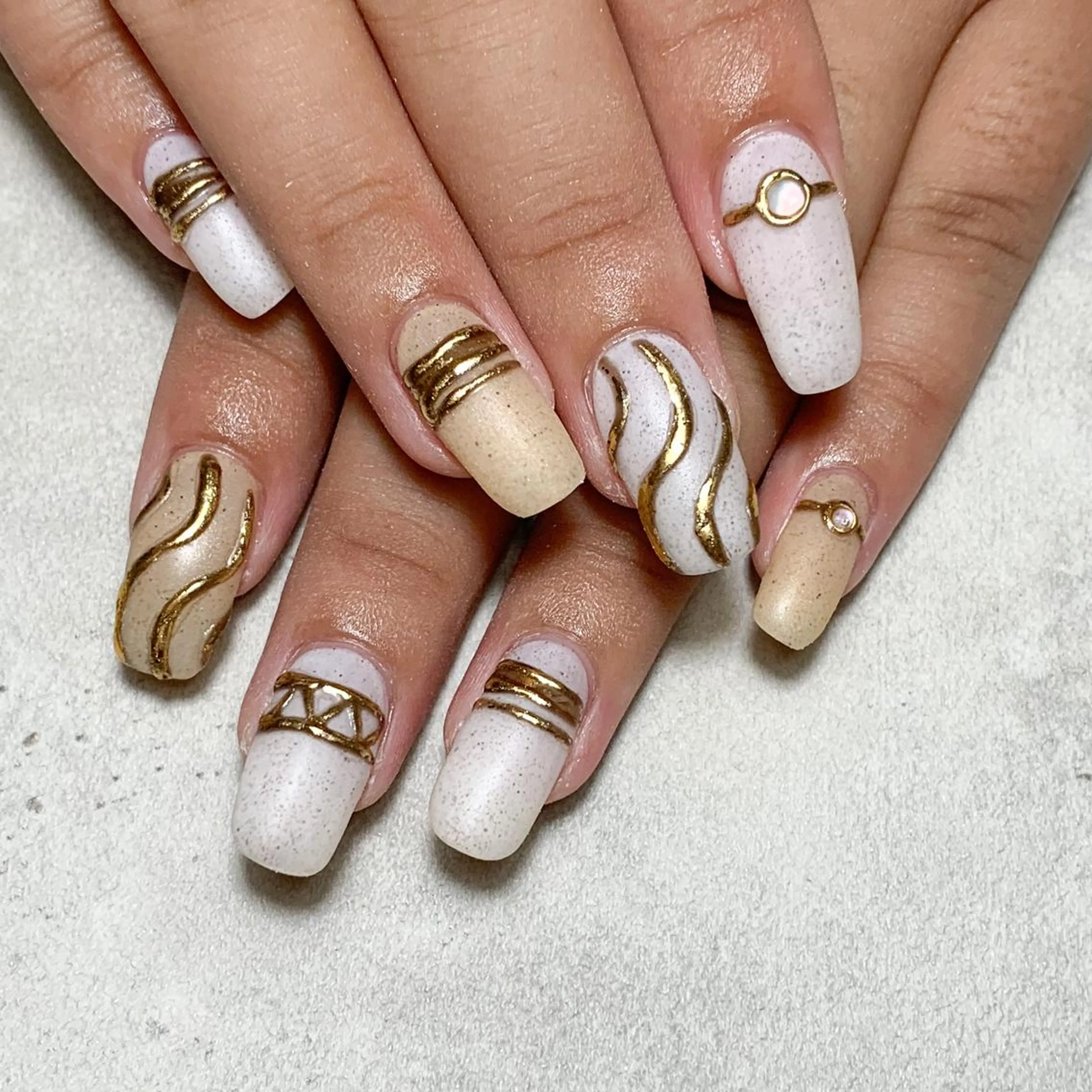 ネイル ハンドネイル FIORITURA aiのネイルデザイン