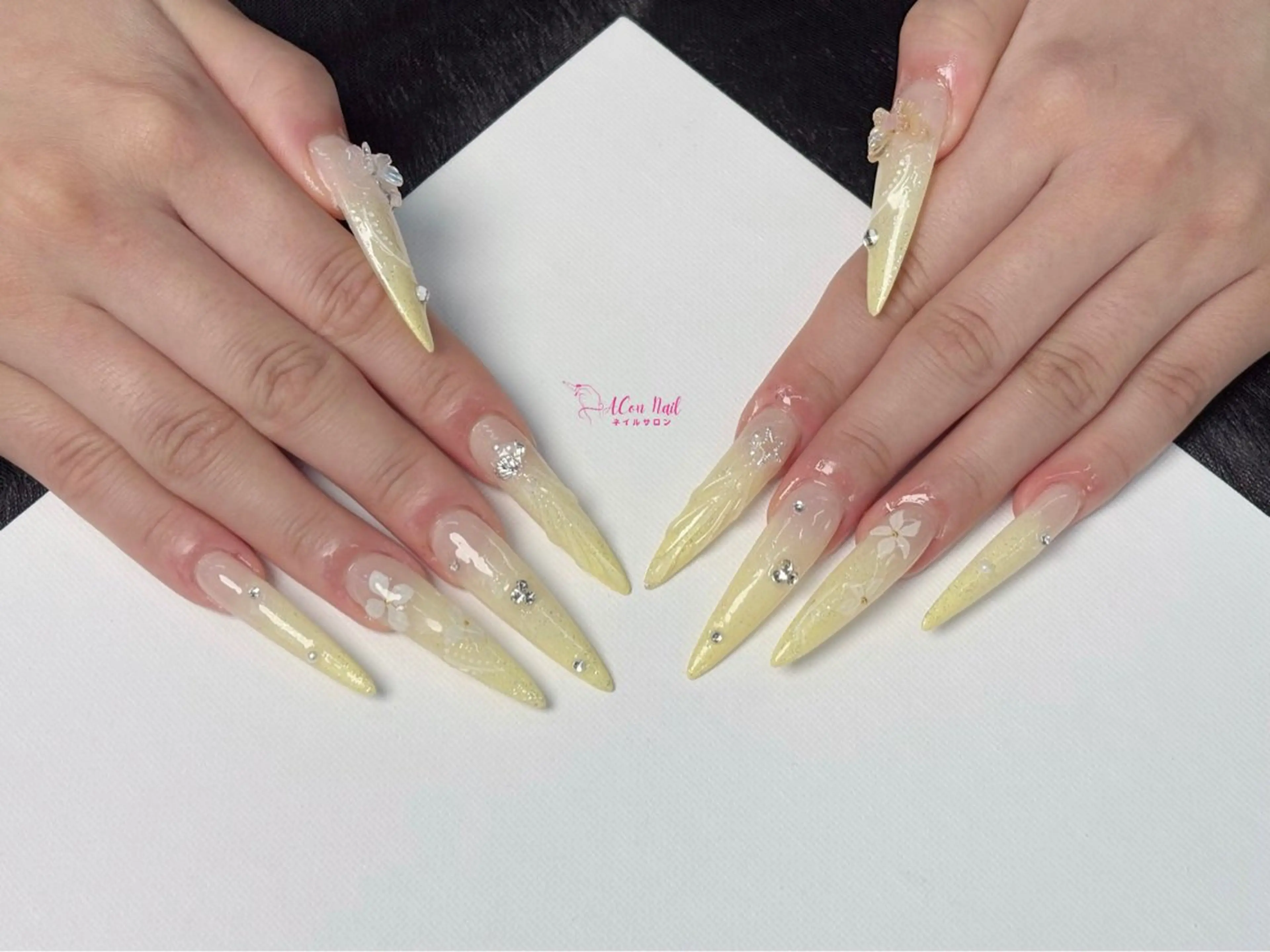 ネイル 桜ネイル 長さ出し フラワーネイル フレンチネイル ジェルネイル ハンドネイル ACon NailSalonのネイルデザイン