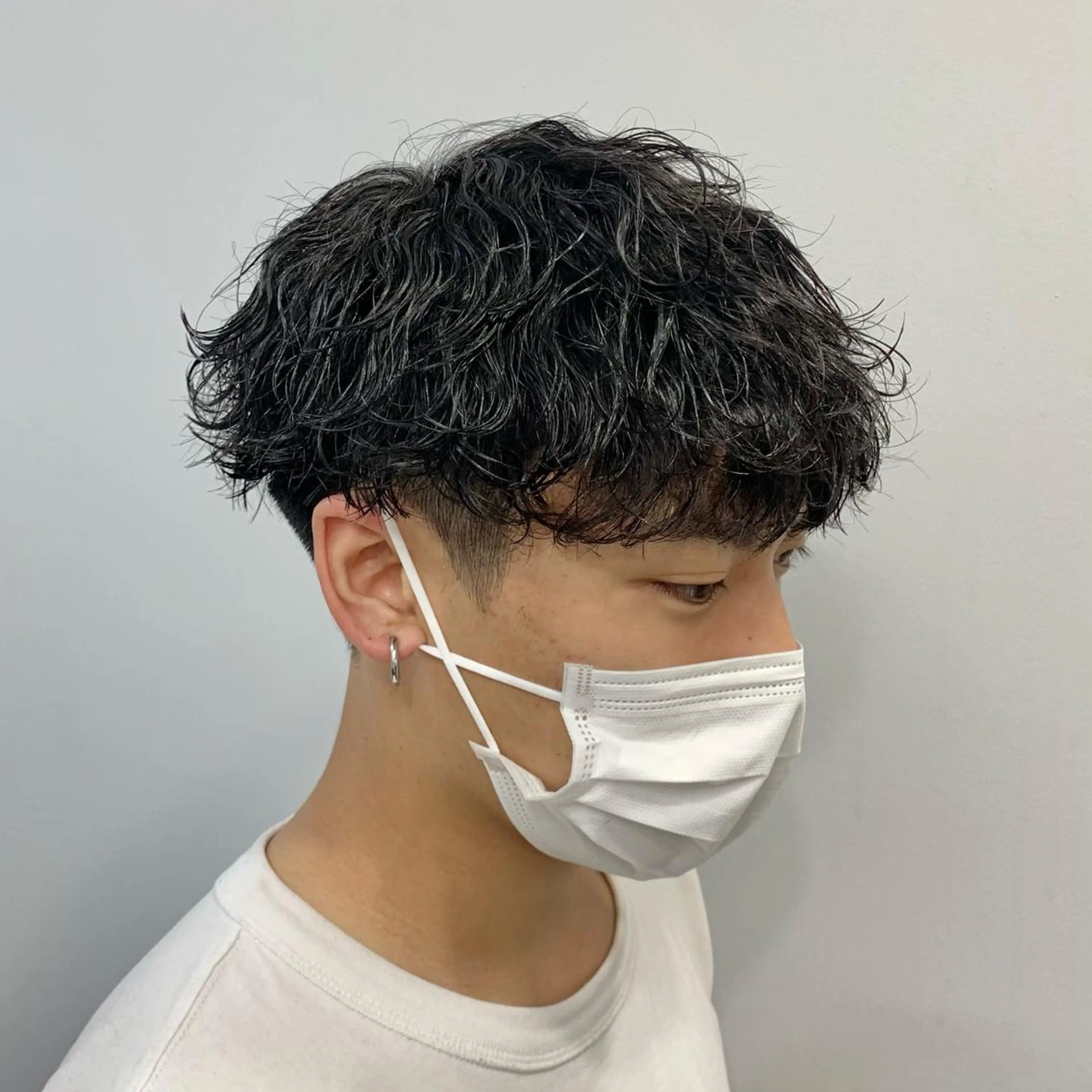 ショート パーマ メンズ 波巻きパーマ カット パーマ メンズ特化美容師/ 藤戸 椋のヘアスタイル