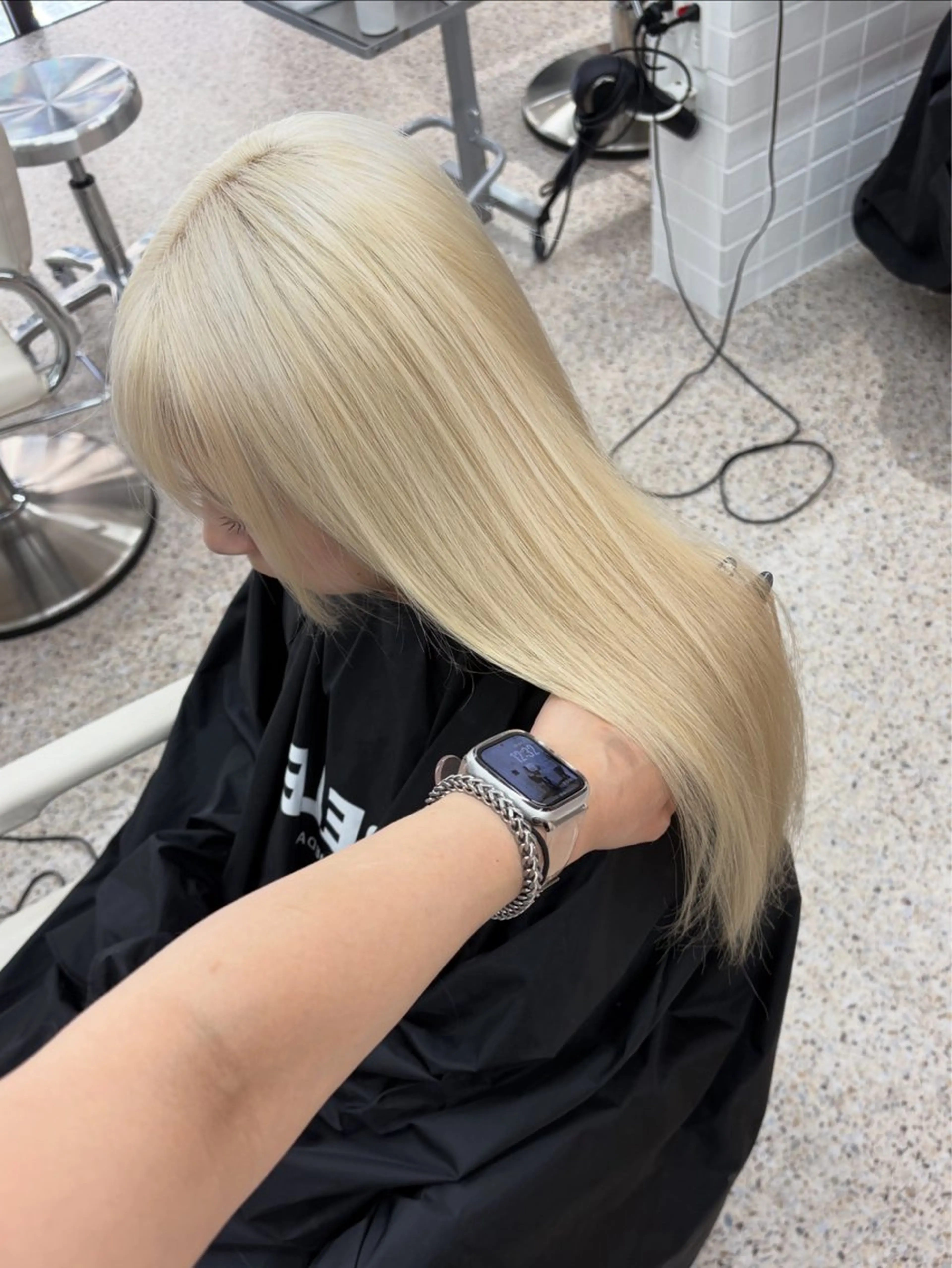 ロング カラー ヘアカラー トリートメント PELEハイトーン shinobuのヘアスタイル