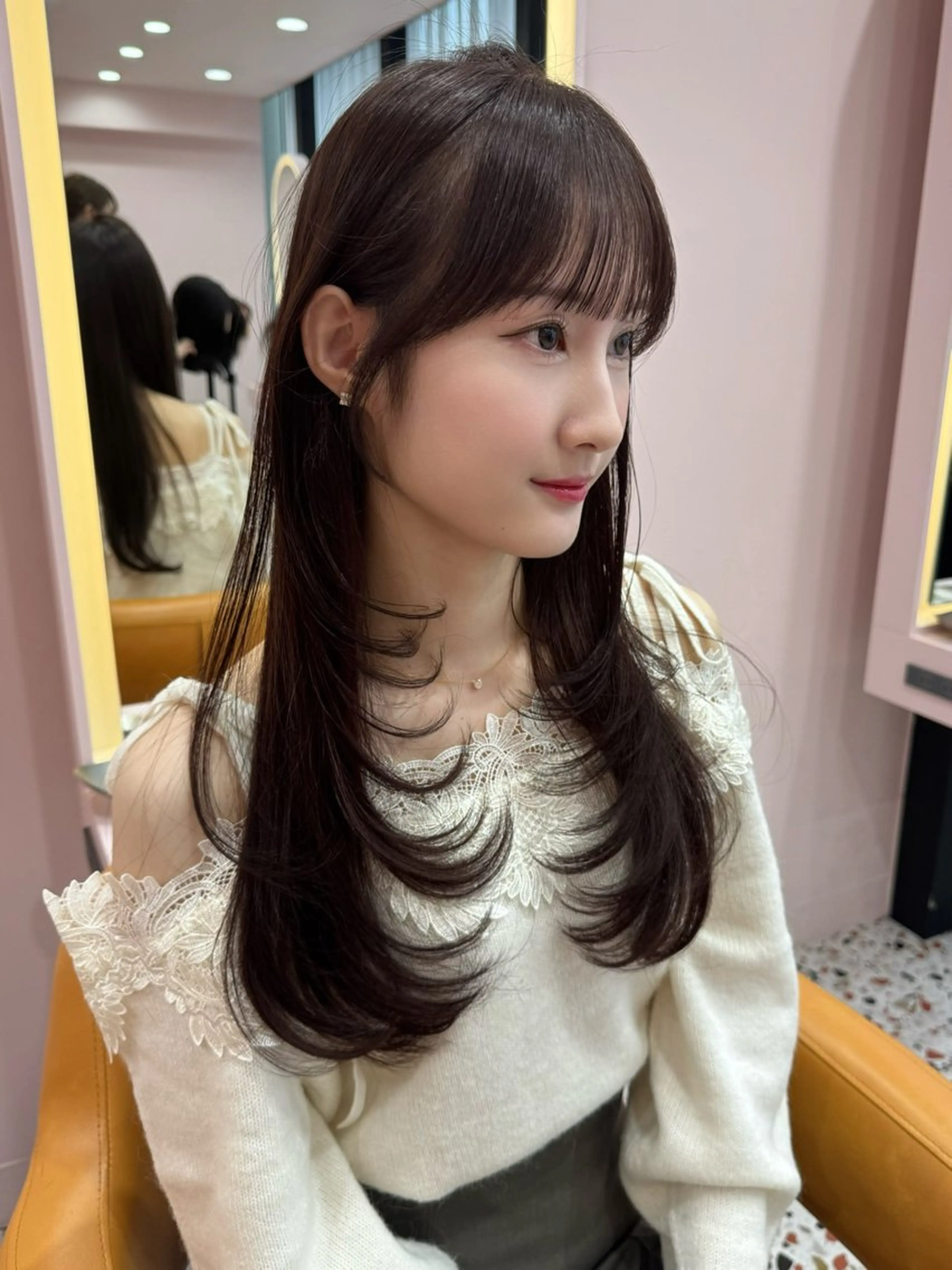 ロング ラベンダーベージュ 顔まわりレイヤー 顔周りカット 韓国風ヘア レイヤーカット カット ヘアカラー トリートメント 顔周り/透明感カラー REINA𓍯のヘアスタイル
