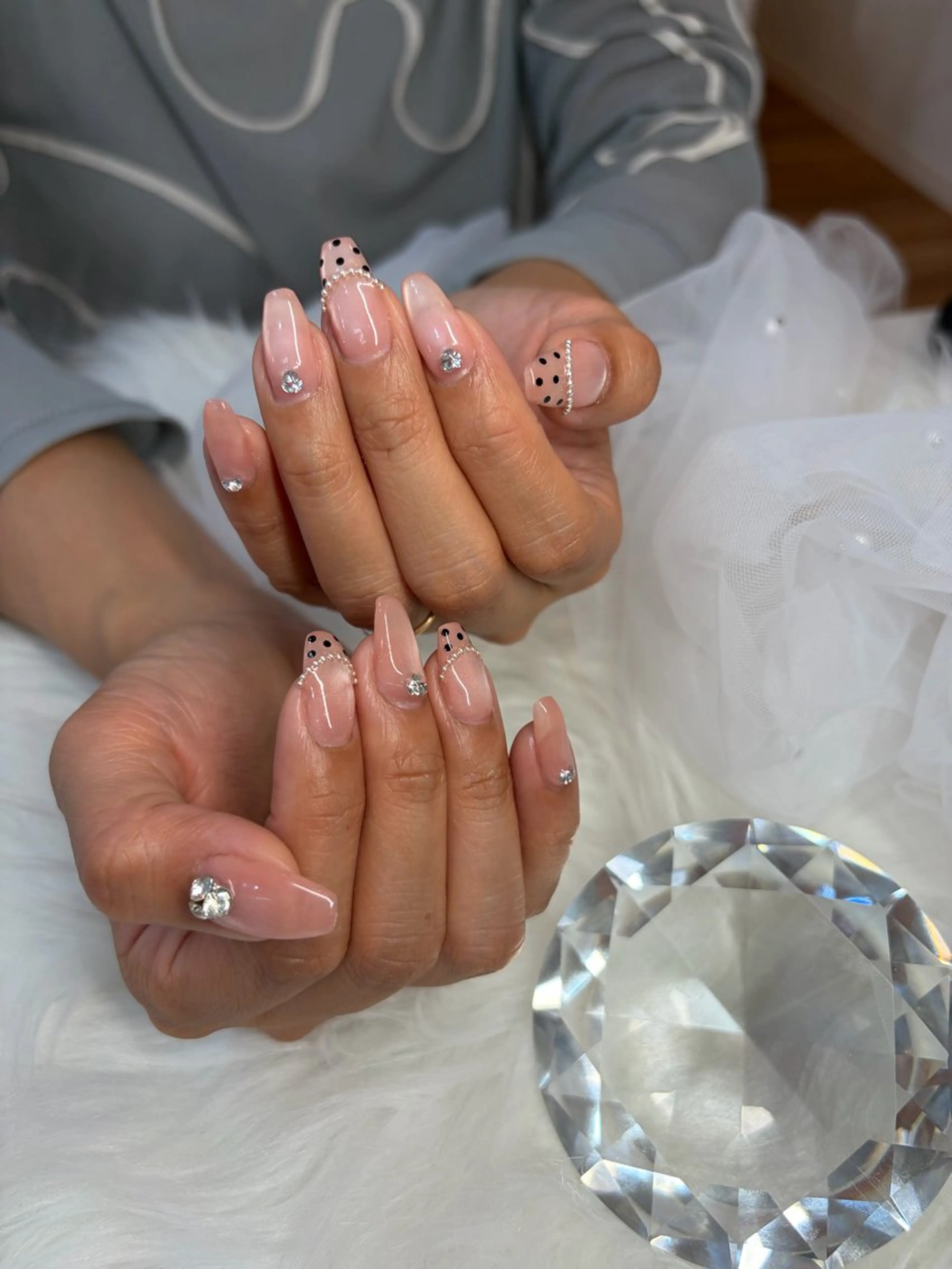 ネイル reyel🦋 makiのネイルデザイン