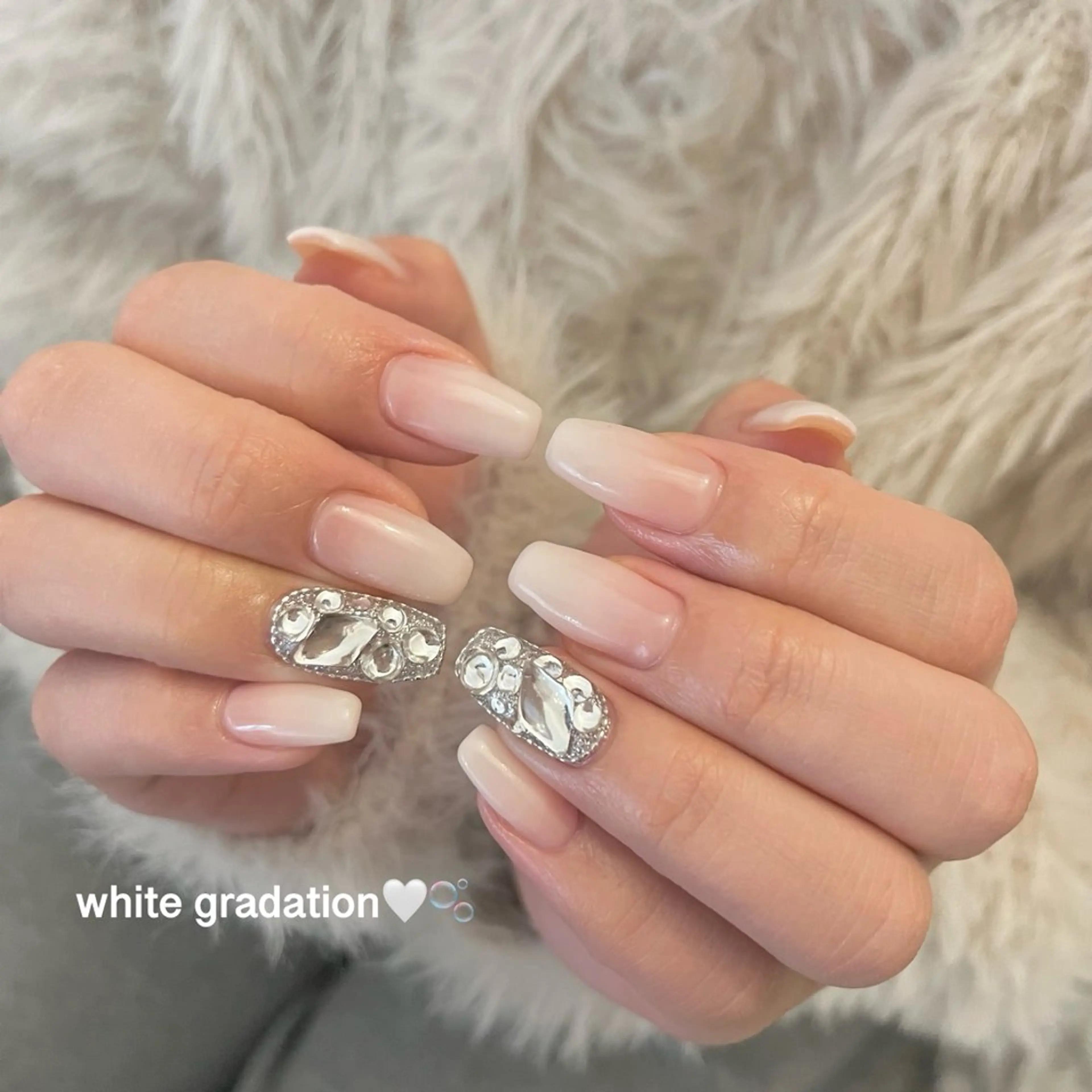 ネイル ワンホンネイル ハンドネイル happiness プライベートサロンのネイルデザイン