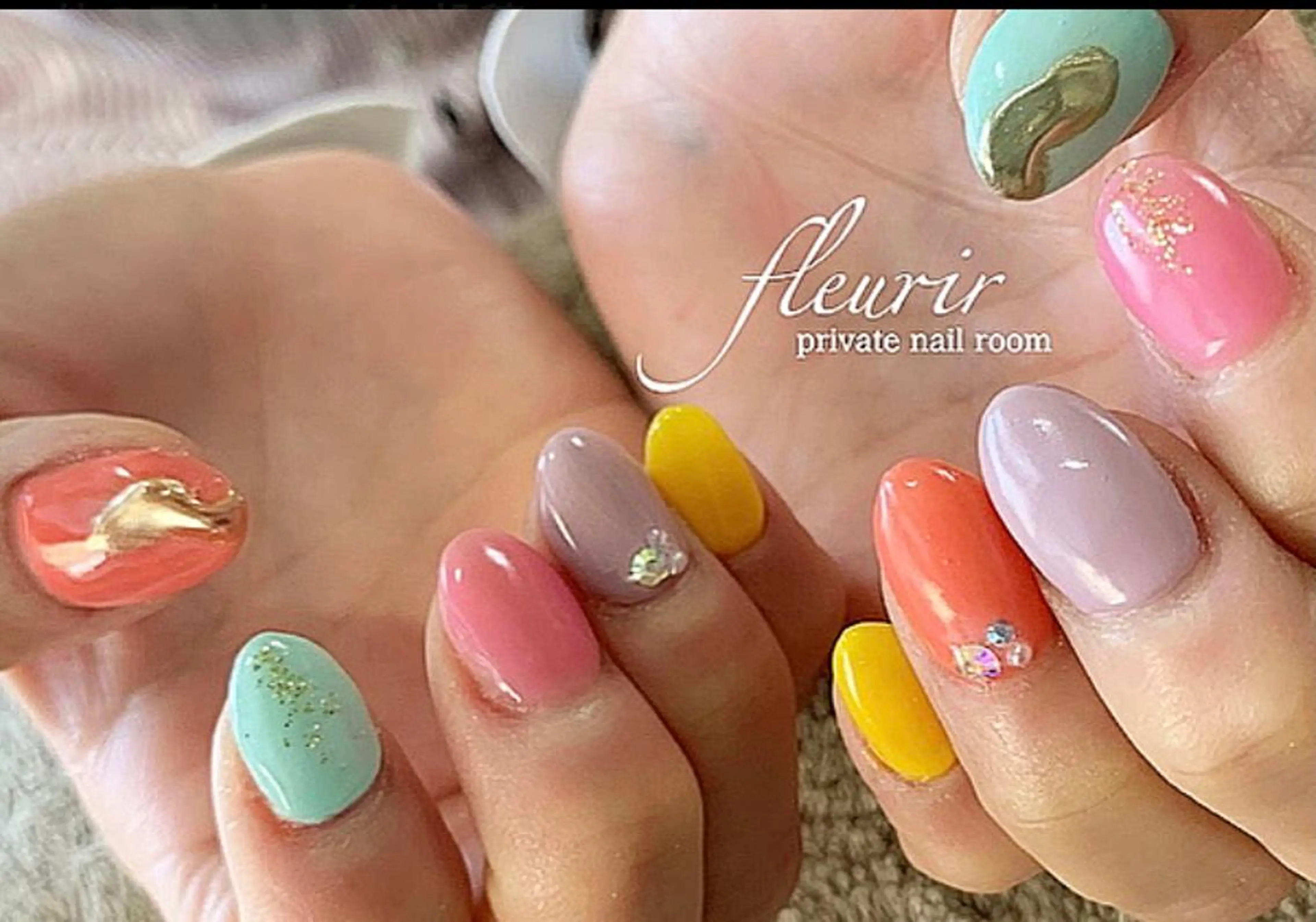 ネイル クリアネイル グリーン ラメ(グリッター) ミラーネイル ニュアンスネイル フルリール 【プライベートサロンのネイルデザイン