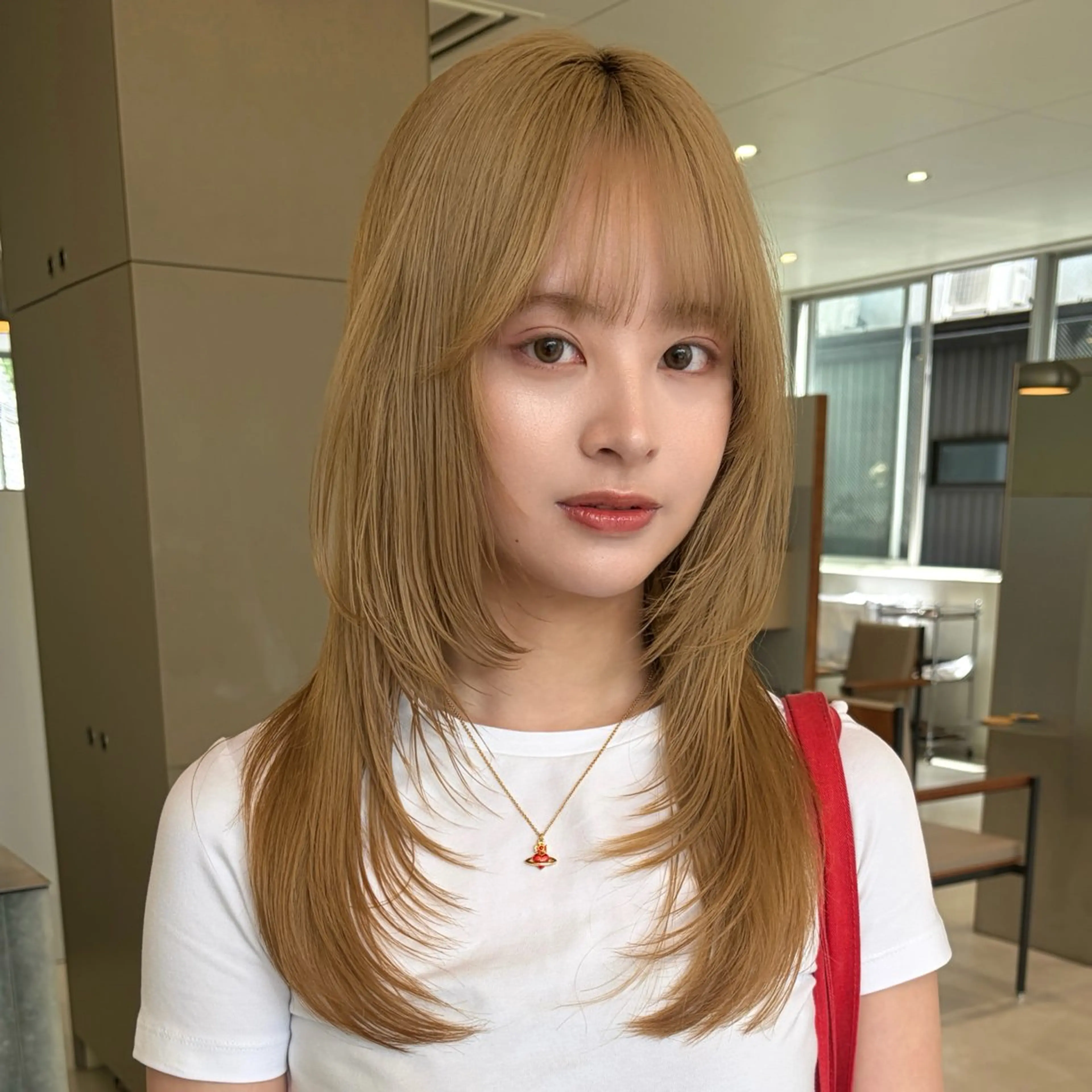 ロング カラー ベージュカラー 透明感カラー ダブルカラー レイヤーカット ヘアカラー トリートメント 高発色ブリーチ/ ハイレイヤー🪽aiのヘアスタイル