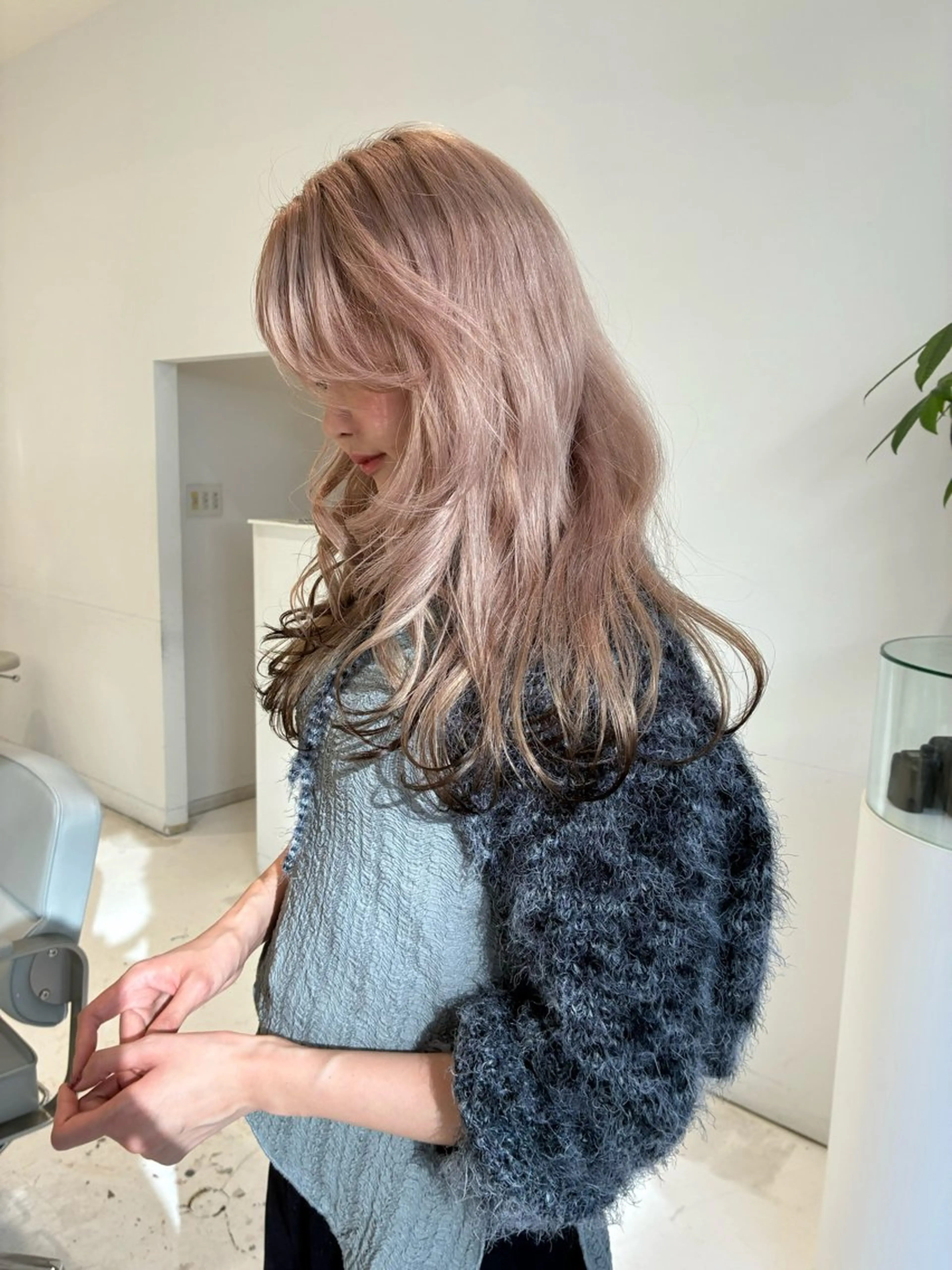 ロング ヘアカラー cono noughtのヘアスタイル