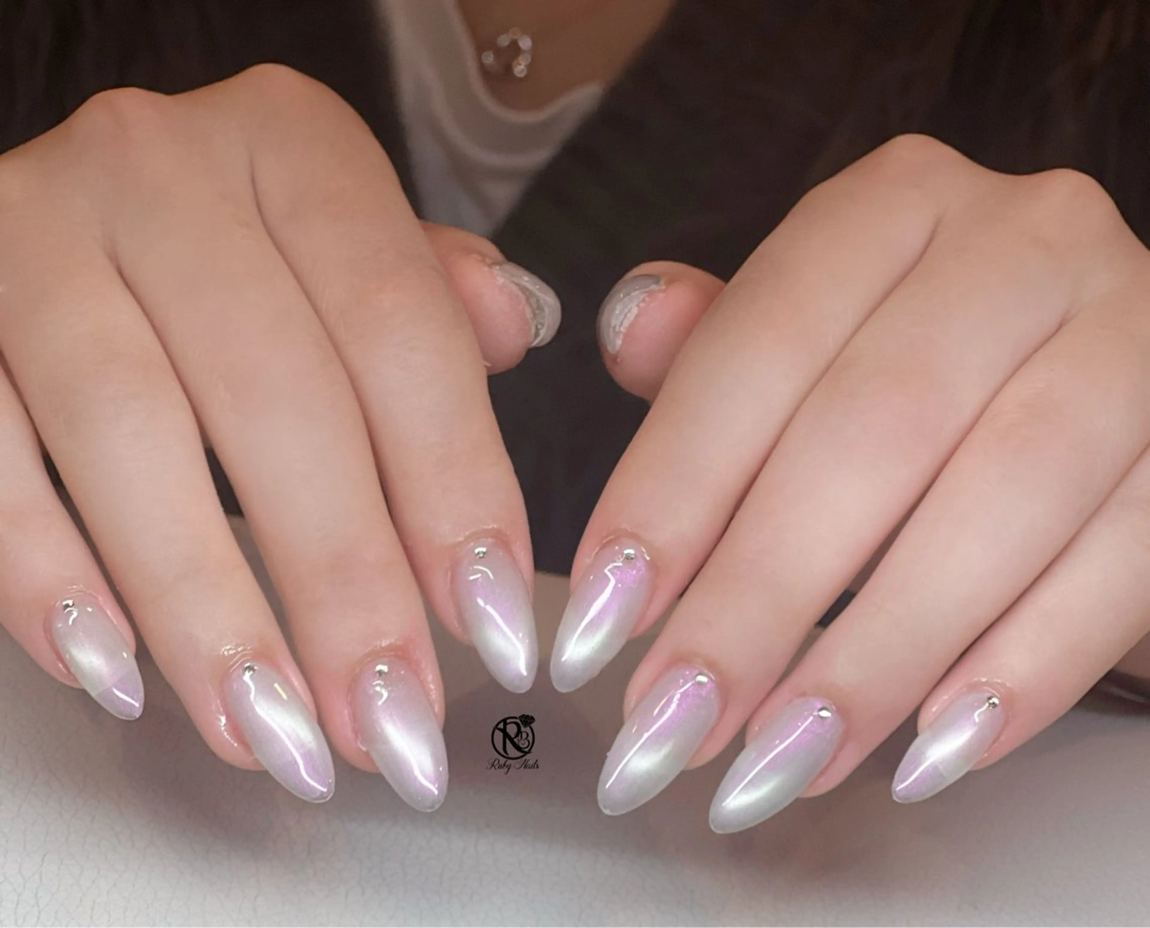 ネイル ボルドー ブラウン チークネイル ドット フットネイル ハンドネイル チェリネイルサロン 霞ヶ関のネイルデザイン