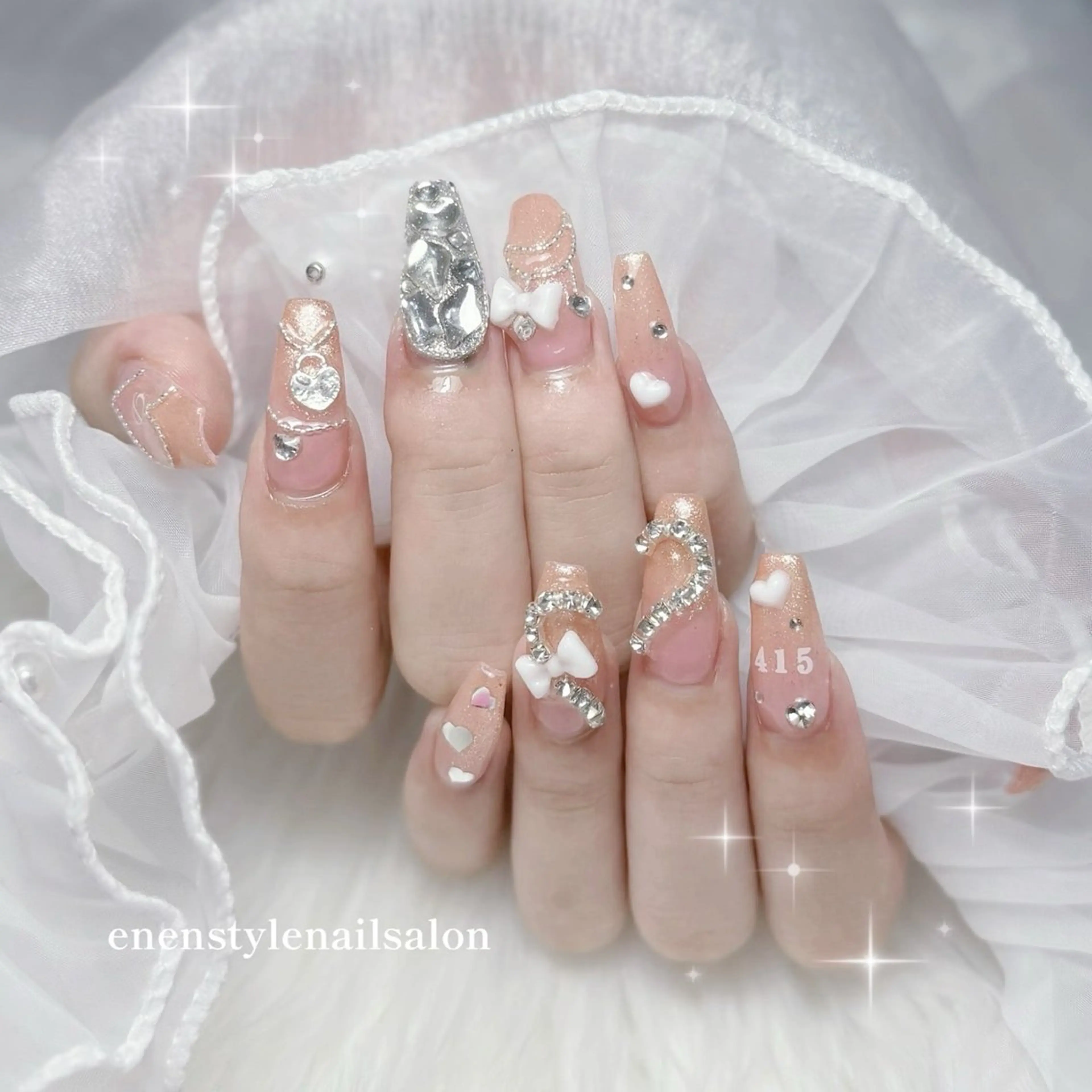 ネイル ハンドネイル 👑enen style👑のネイルデザイン