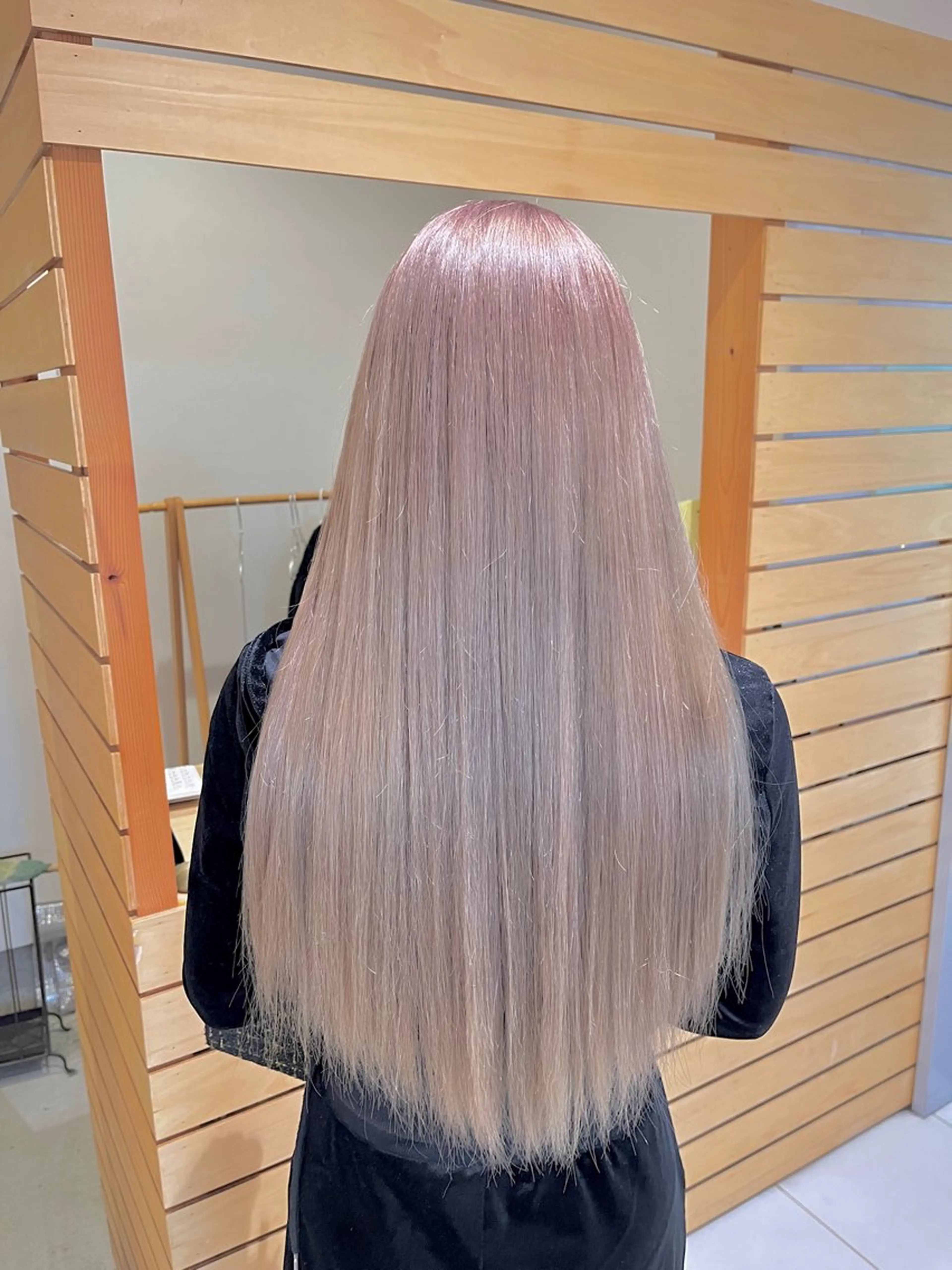 ロング カラー ブリーチ ヘアカラー トリートメント ✨髪質改善🎨 杉本賢人のヘアスタイル