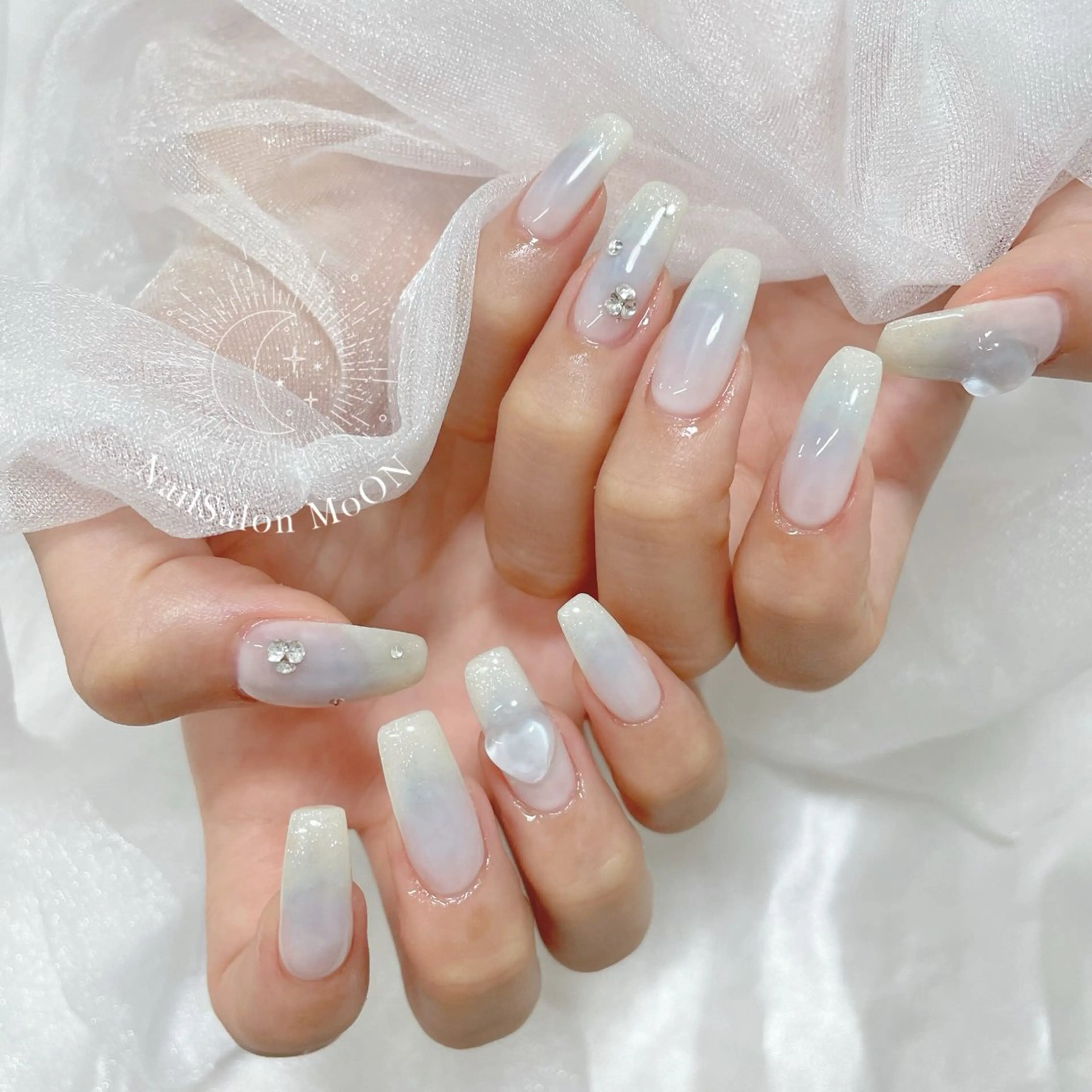 ネイル チークネイル MoON...❤︎ MeGuのネイルデザイン