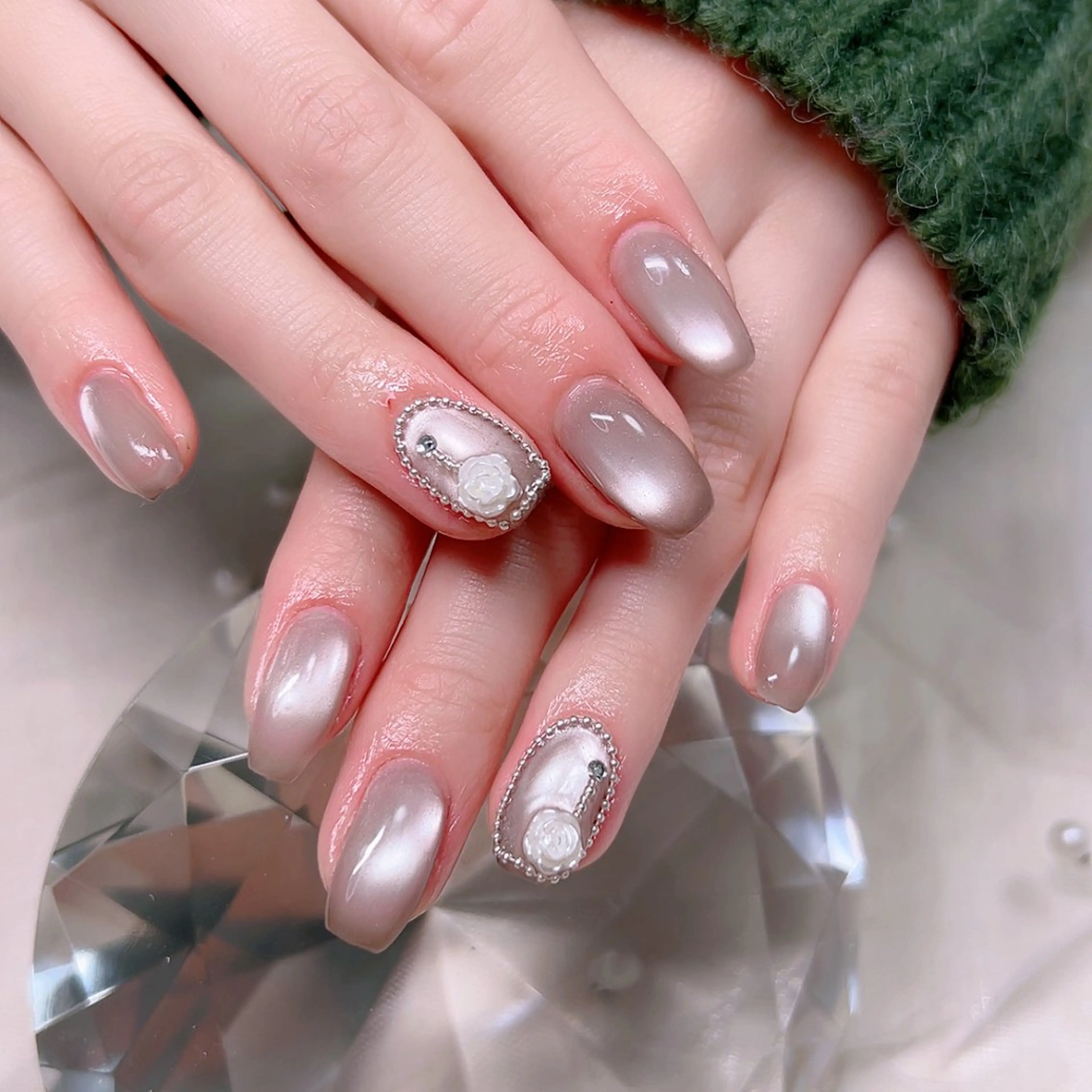 ネイル キラキラネイル マグネットネイル バレンタイン ハンドネイル Cute Tips nailのネイルデザイン