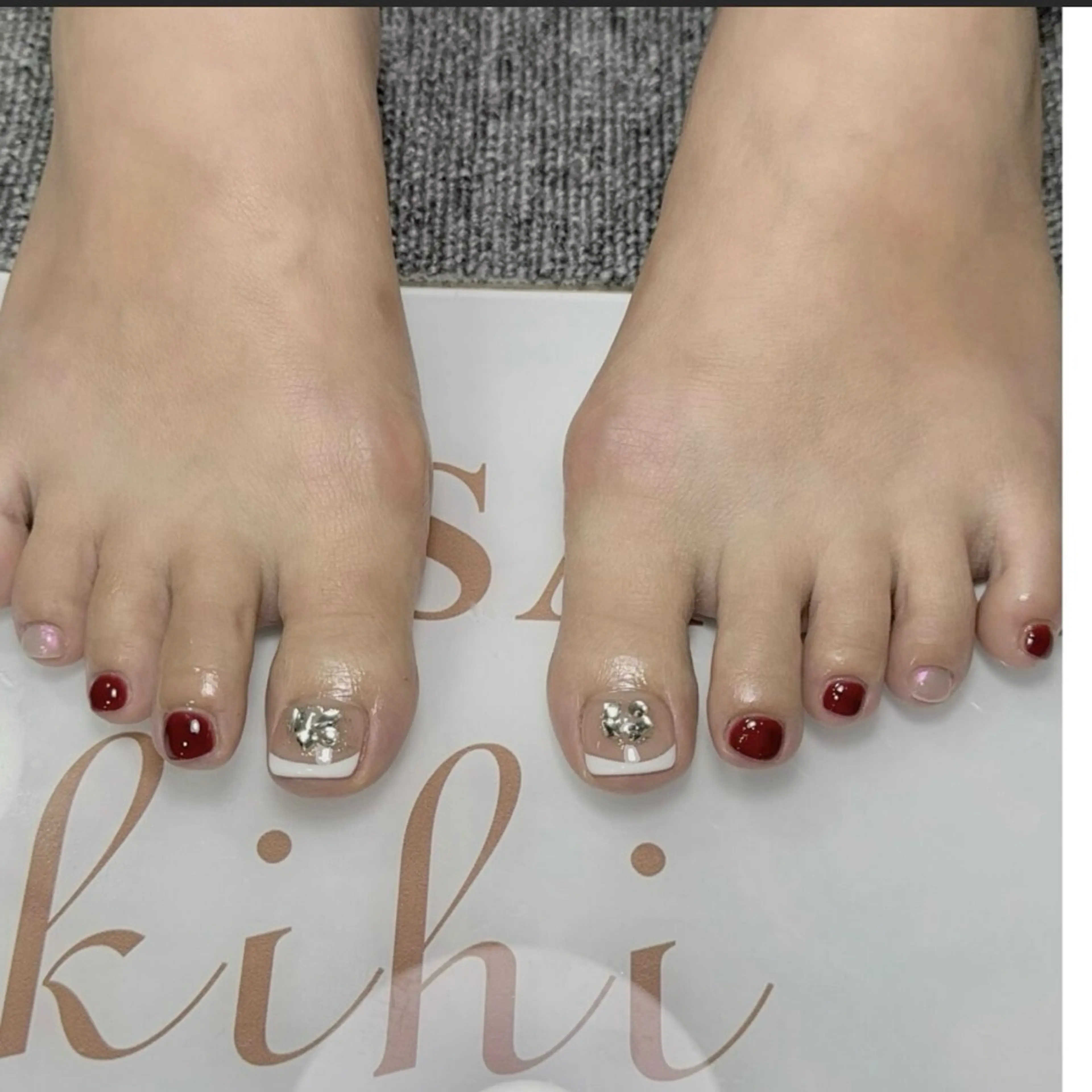 ネイル アートネイル フレンチネイル ジェルネイル グラデーション 韓国ネイル ハンドネイル 💕鈴木ユリ パラジェル/オフ無料のネイルデザイン