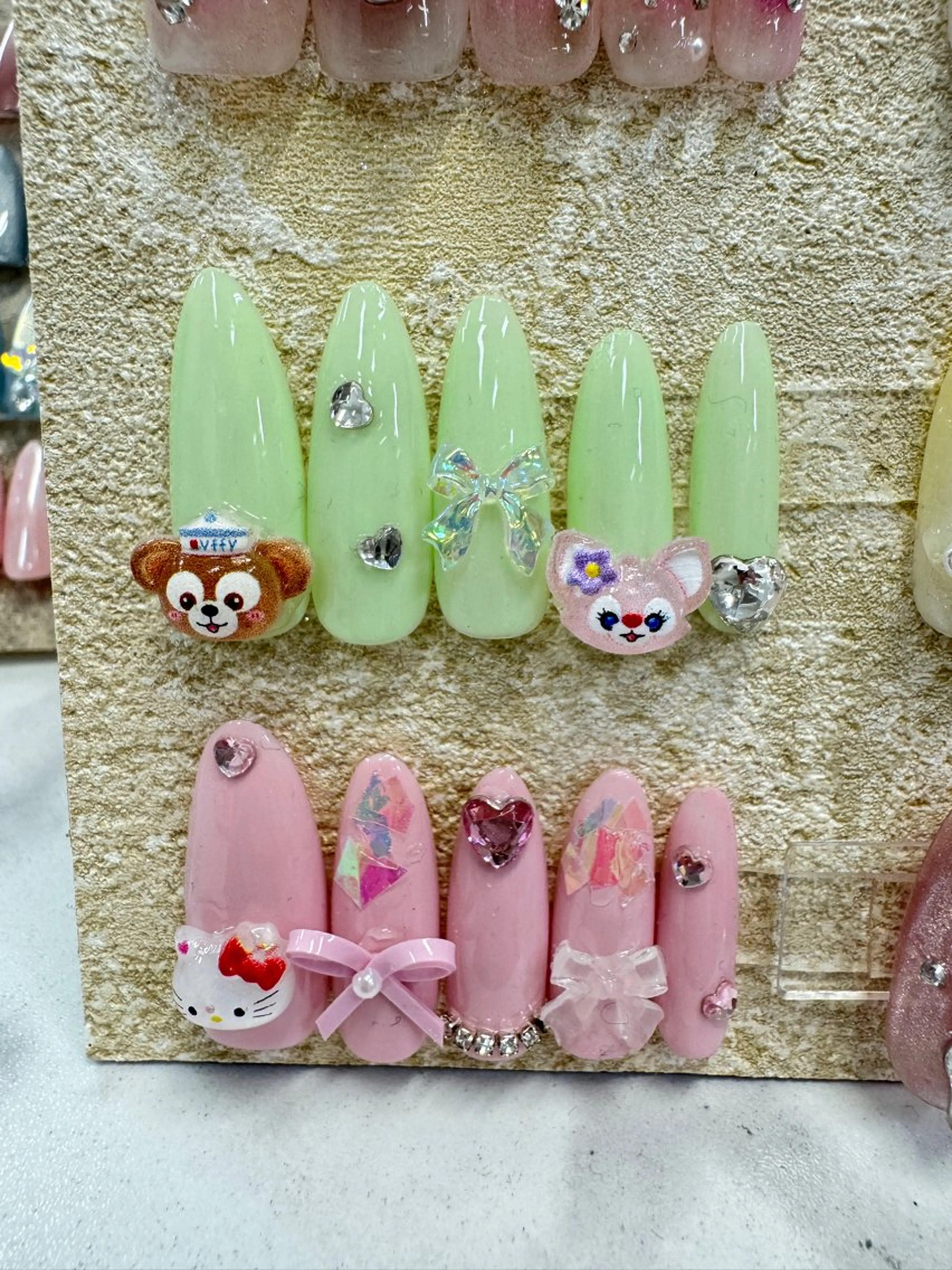 ネイル チークネイル フットネイル フレンチネイル ジェルネイル マグネットネイル Queeens nailのネイルデザイン