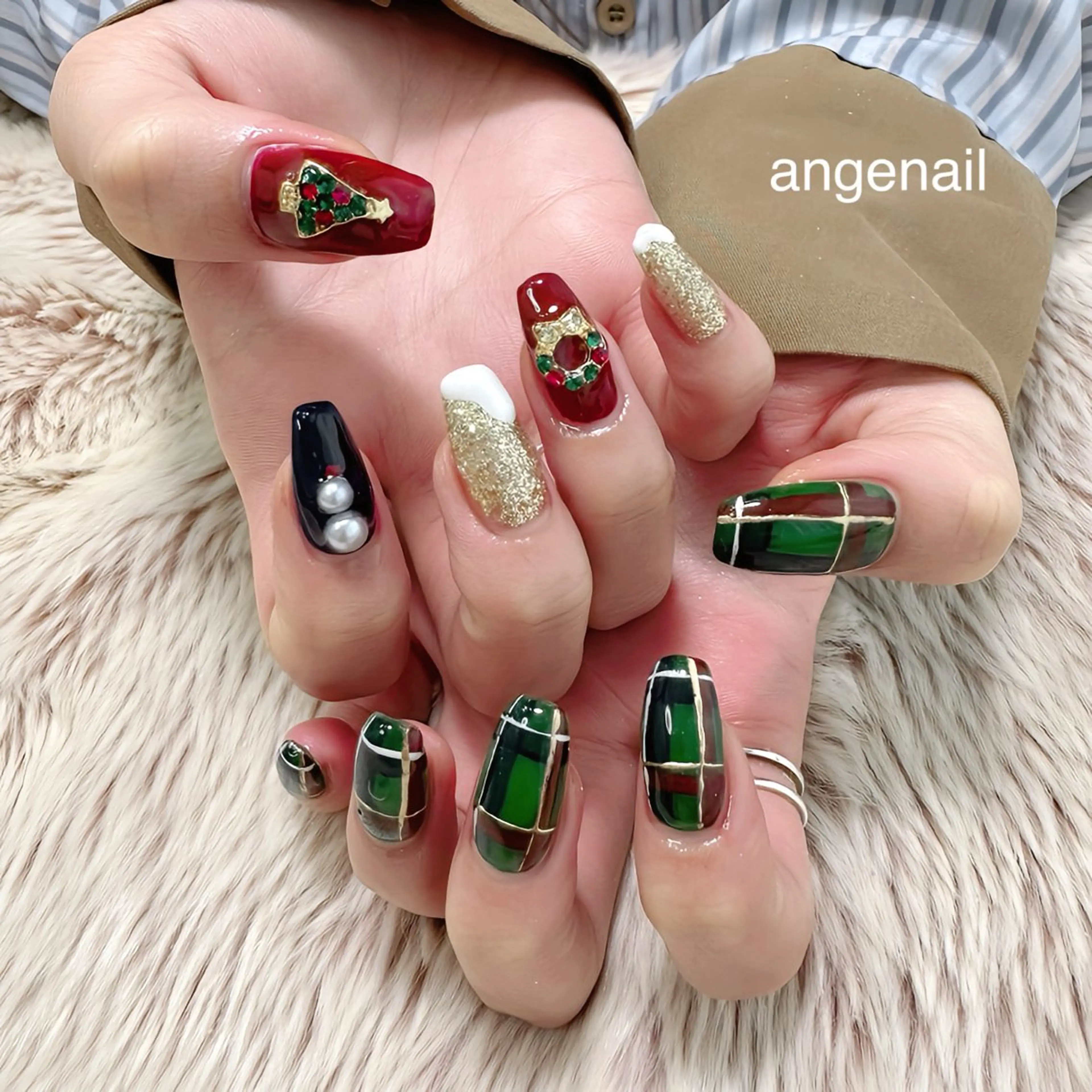 ネイル 冬ネイル クリスマス ハンドネイル オーナーネイリスト MAKIのネイルデザイン