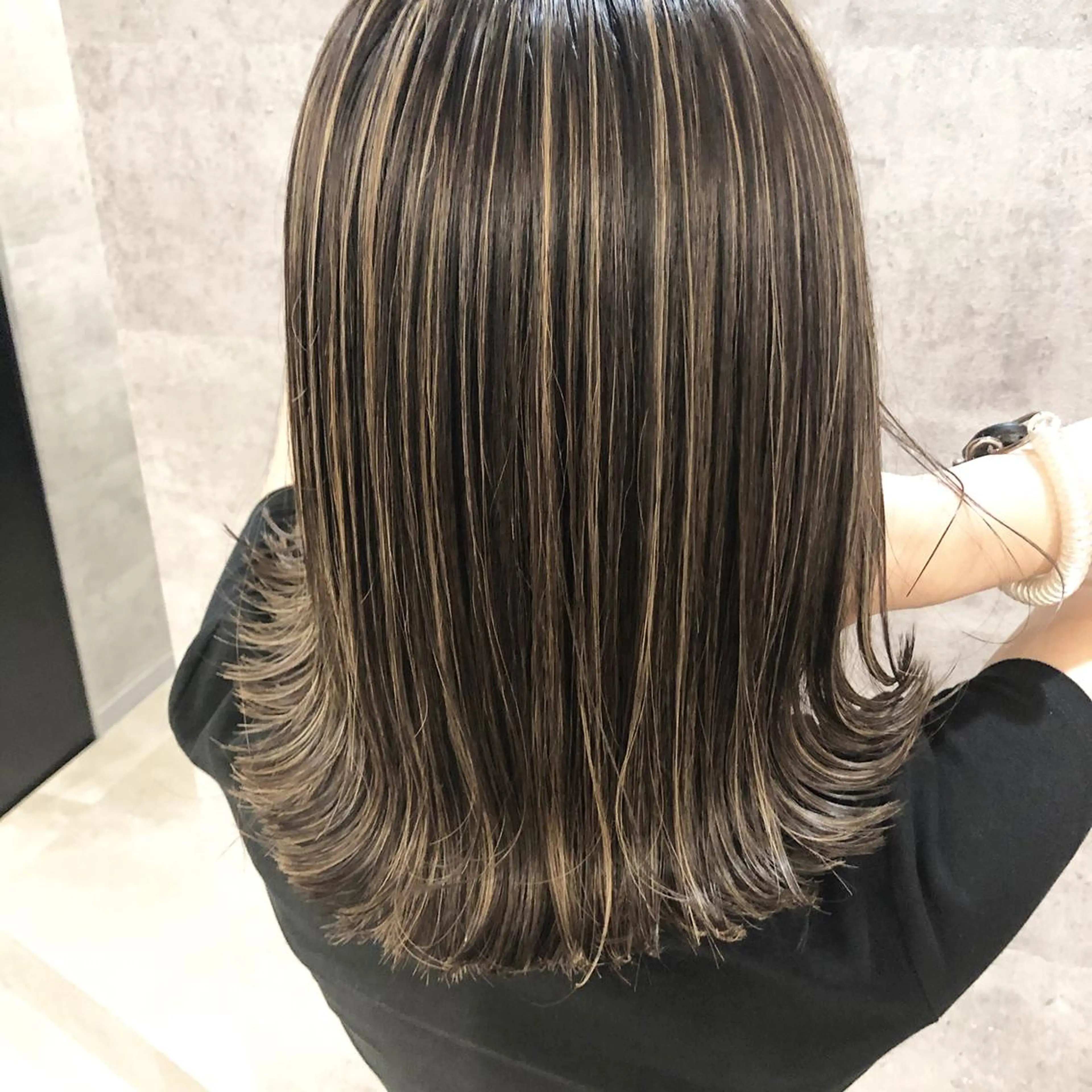 ミディアム カラー ハイライトカラー 外国人風カラー ハイライト ✨ハイトーン✨ 濱田知孝のヘアスタイル