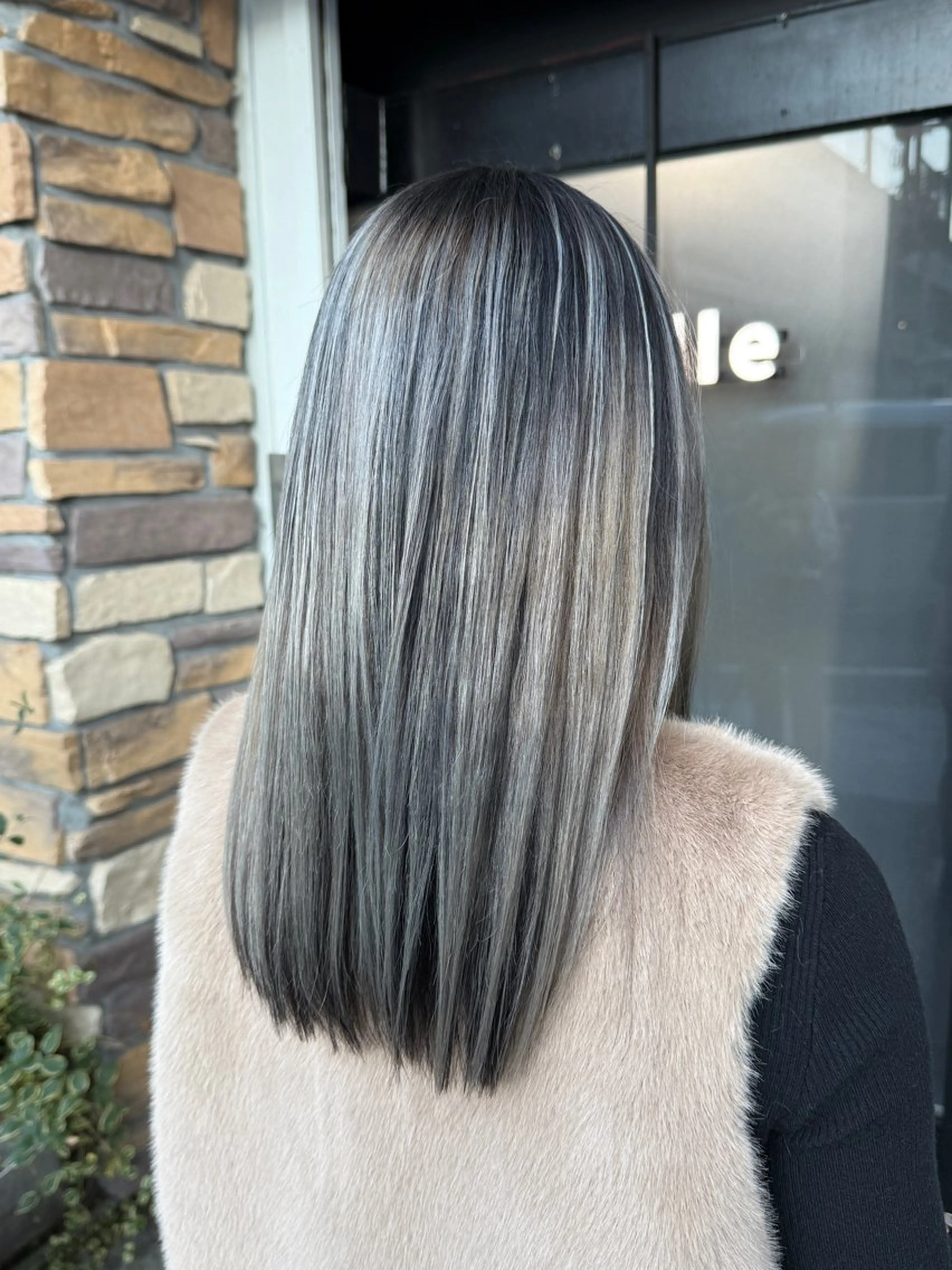 セミロング カラー カット ヘアカラー トリートメント 透明感カラー/パーマ 🌀アオノのヘアスタイル