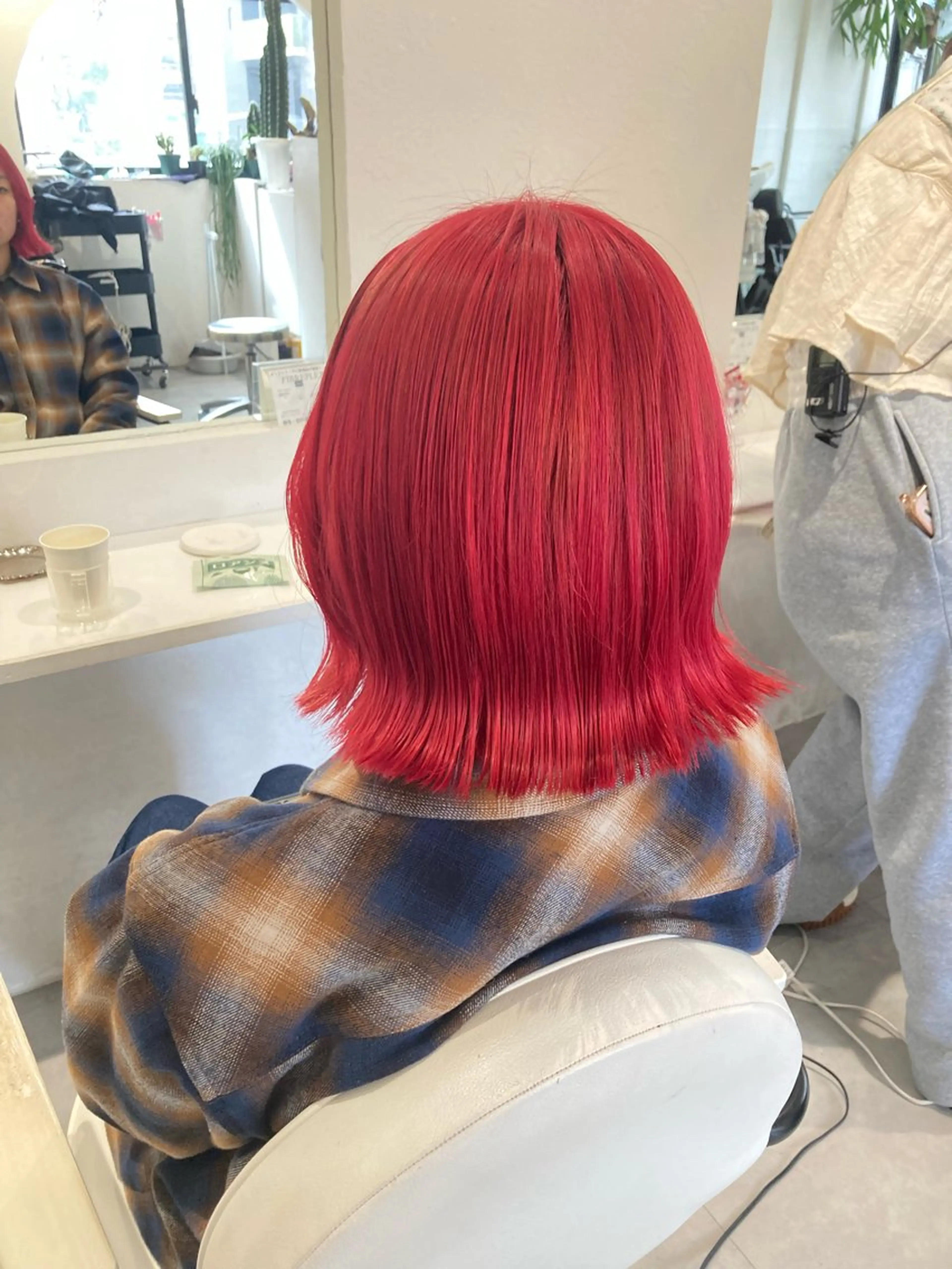 ミディアム ブリーチカラー KONNOのヘアスタイル