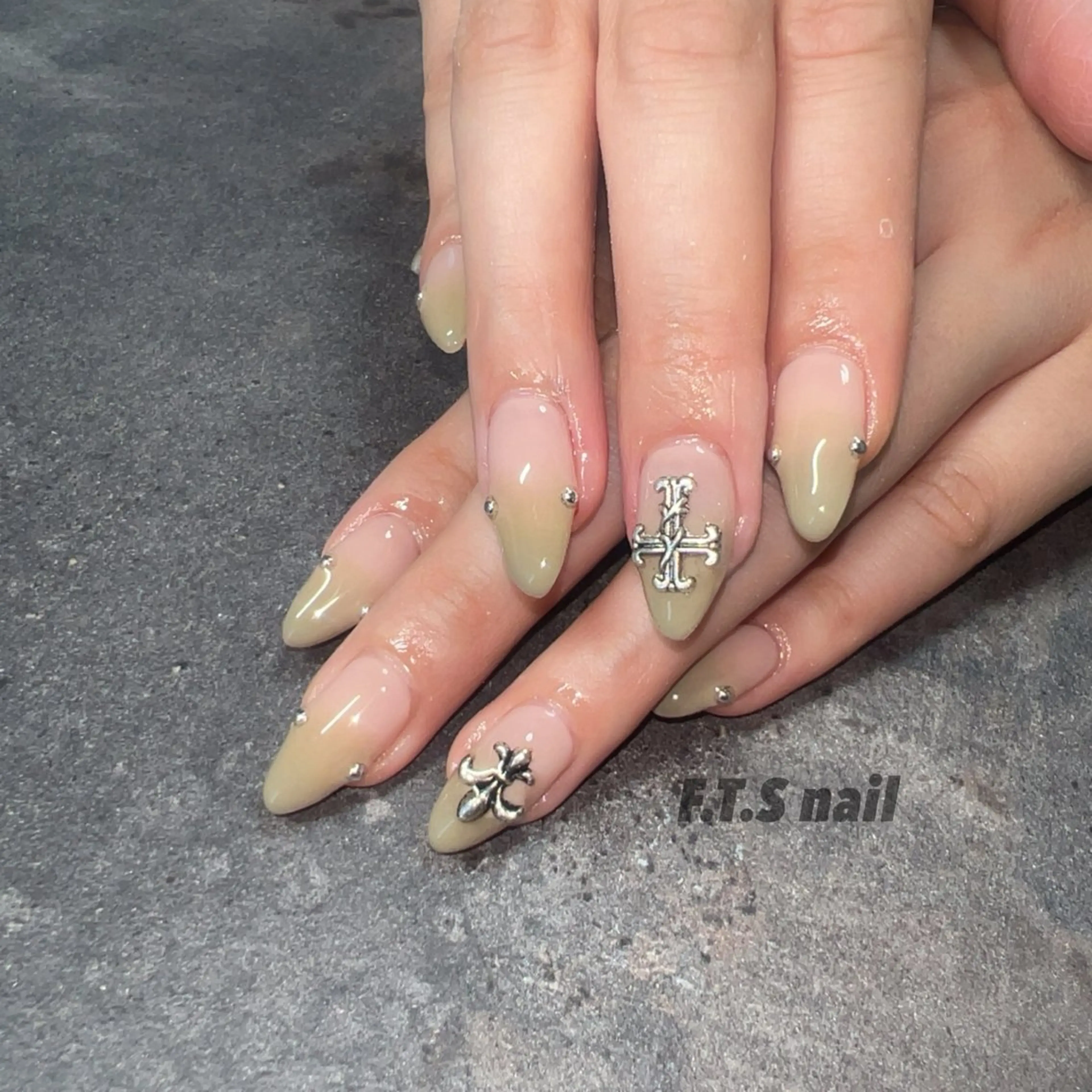ネイル ハンドネイル F.T.S nailのネイルデザイン