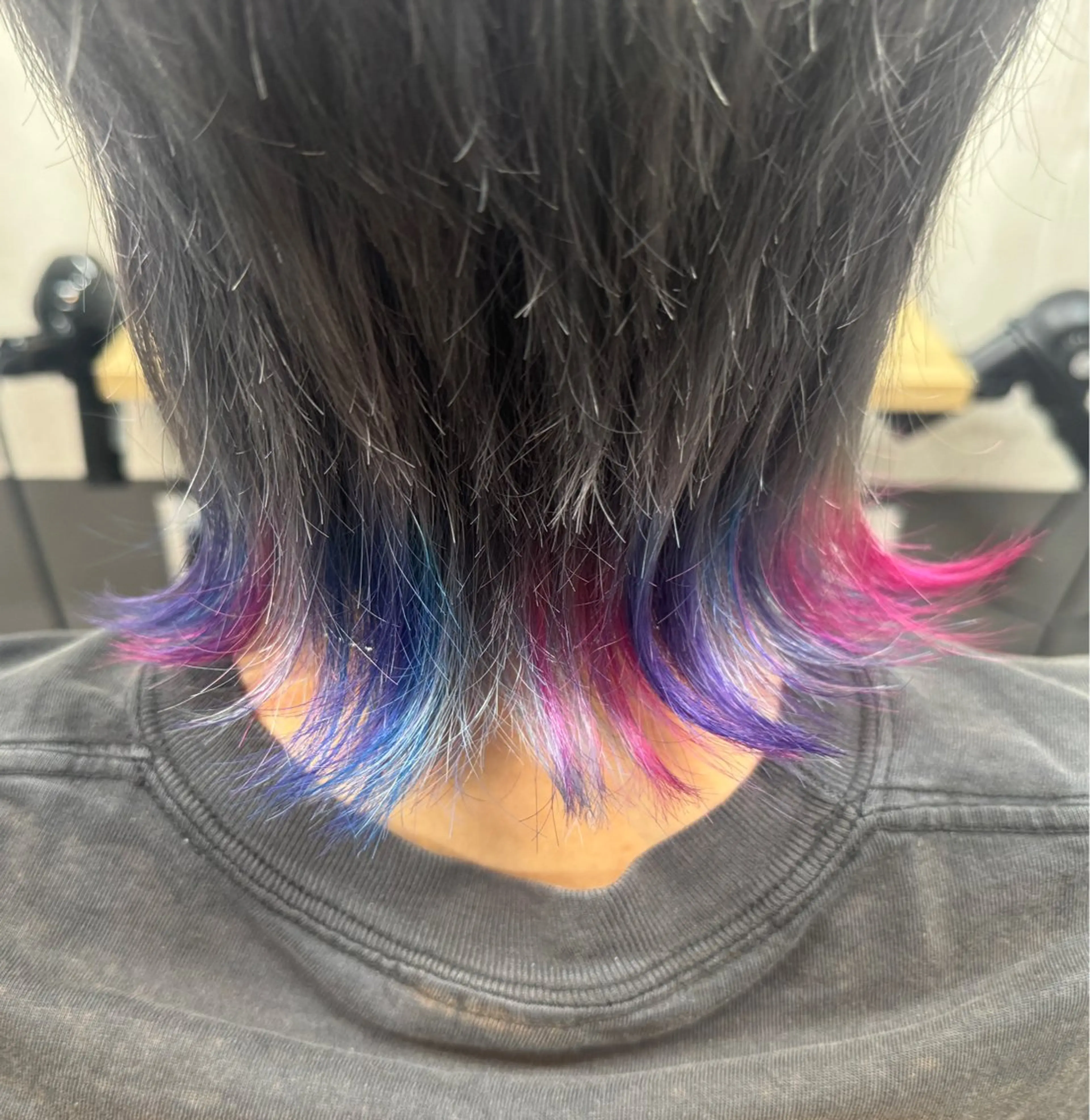 ミディアム カラー メンズ デザインカラー ピンクカラー シルバー カット ヘアカラー トリートメント TELA HAIR幕張本郷店所属・Sawada Namikaのヘアスタイル