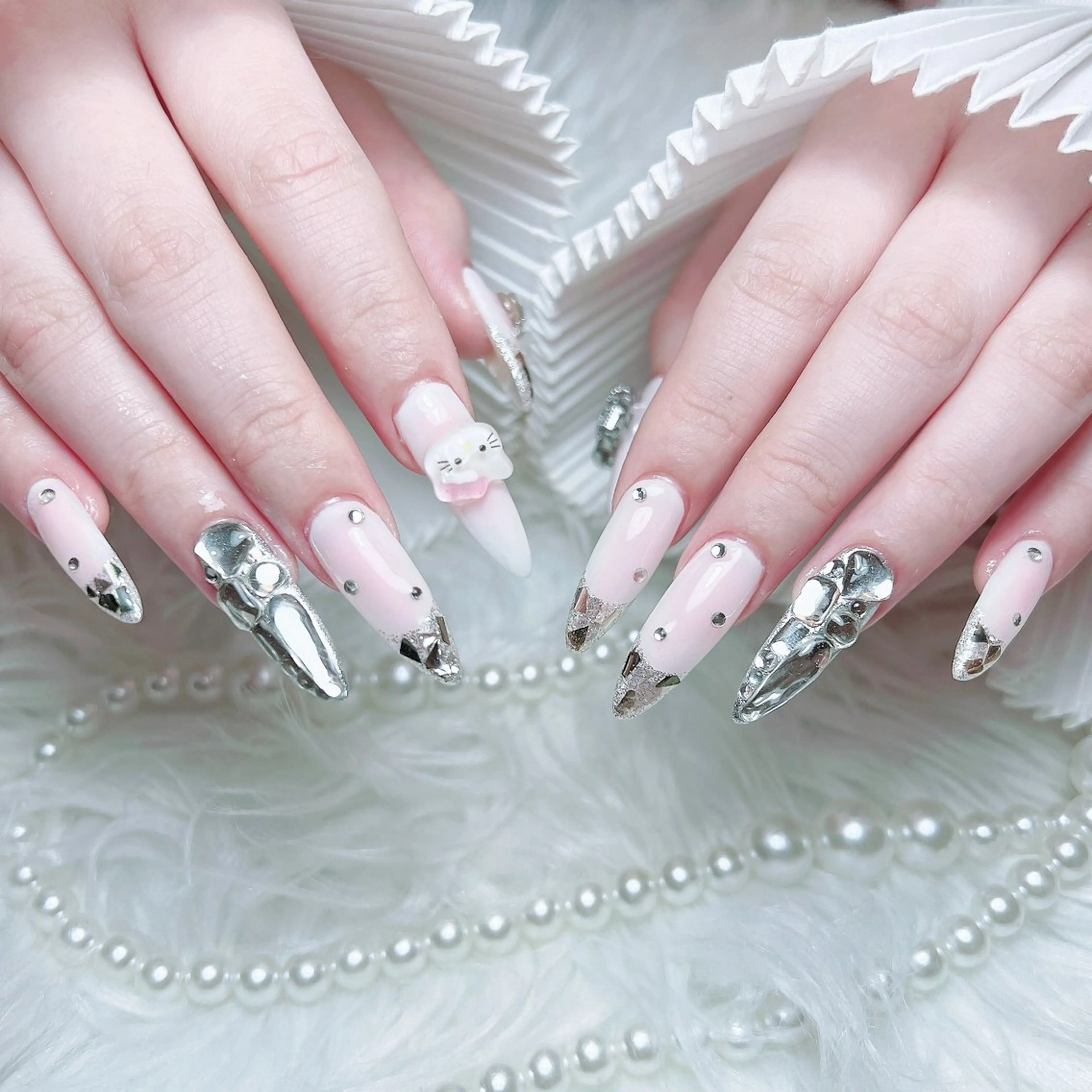 ネイル Ugirl Nail Pinpin🤍のネイルデザイン