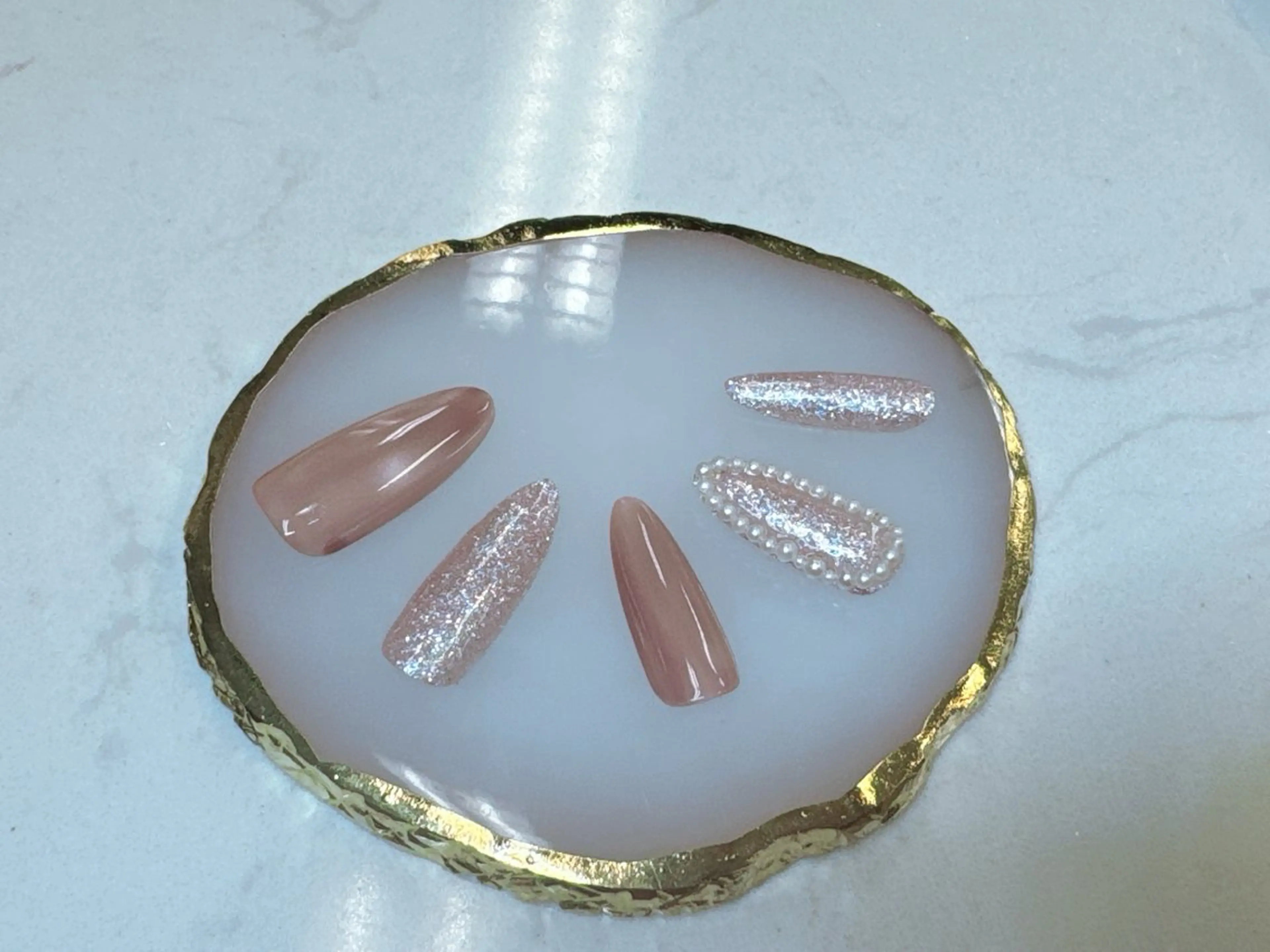 ネイル フレンチネイル ガラスフレンチ マグネットネイル マグネットフレンチ 夏ネイル Queeens nailのネイルデザイン