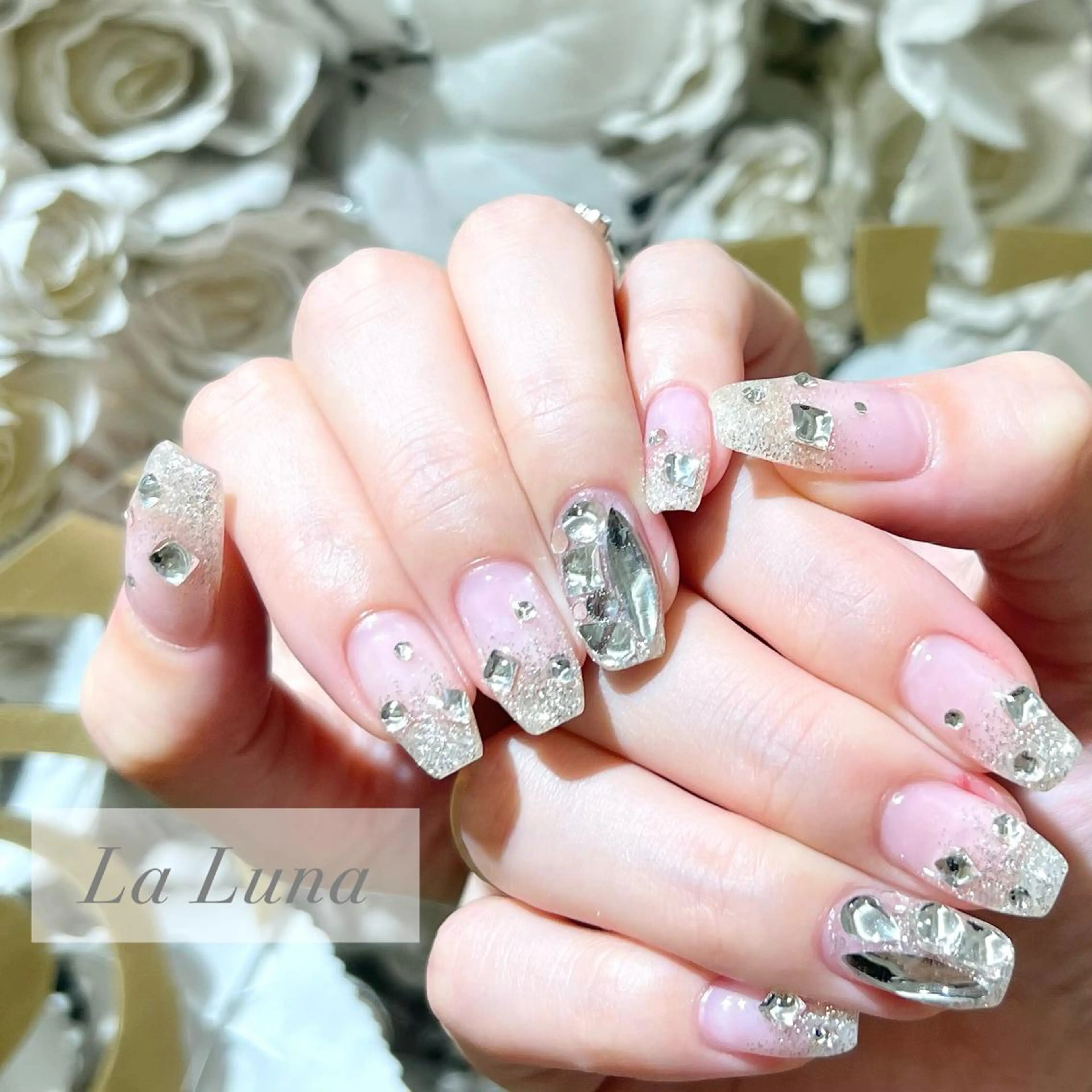 ネイル LaLuna🌙 Natsukiのネイルデザイン