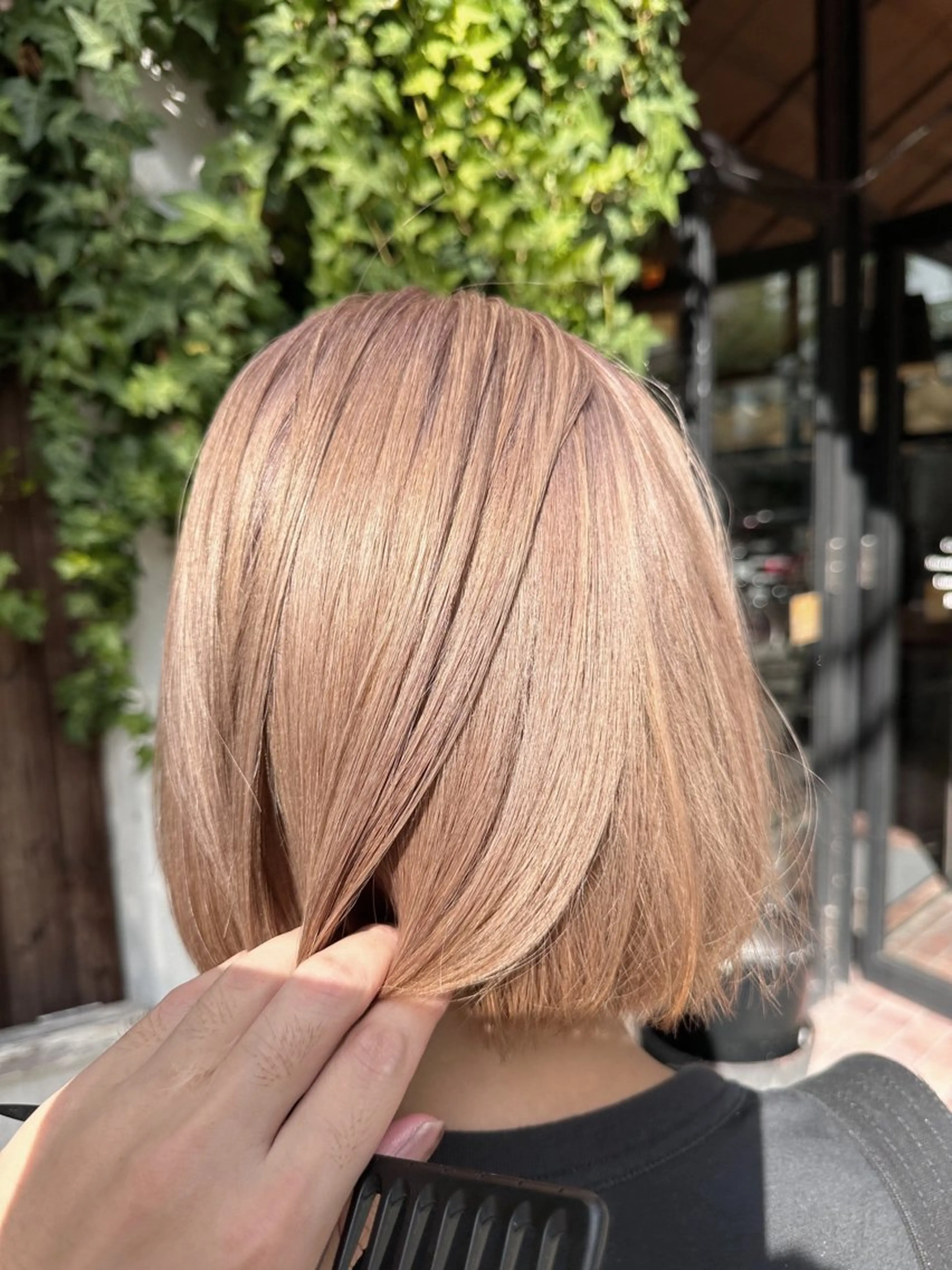 ショート カラー ベージュカラー ブリーチ ブラウンカラー ケアブリーチ ケアカラー 堀江/レイヤーカット 𝒀𝑼𝑻𝑶のヘアスタイル