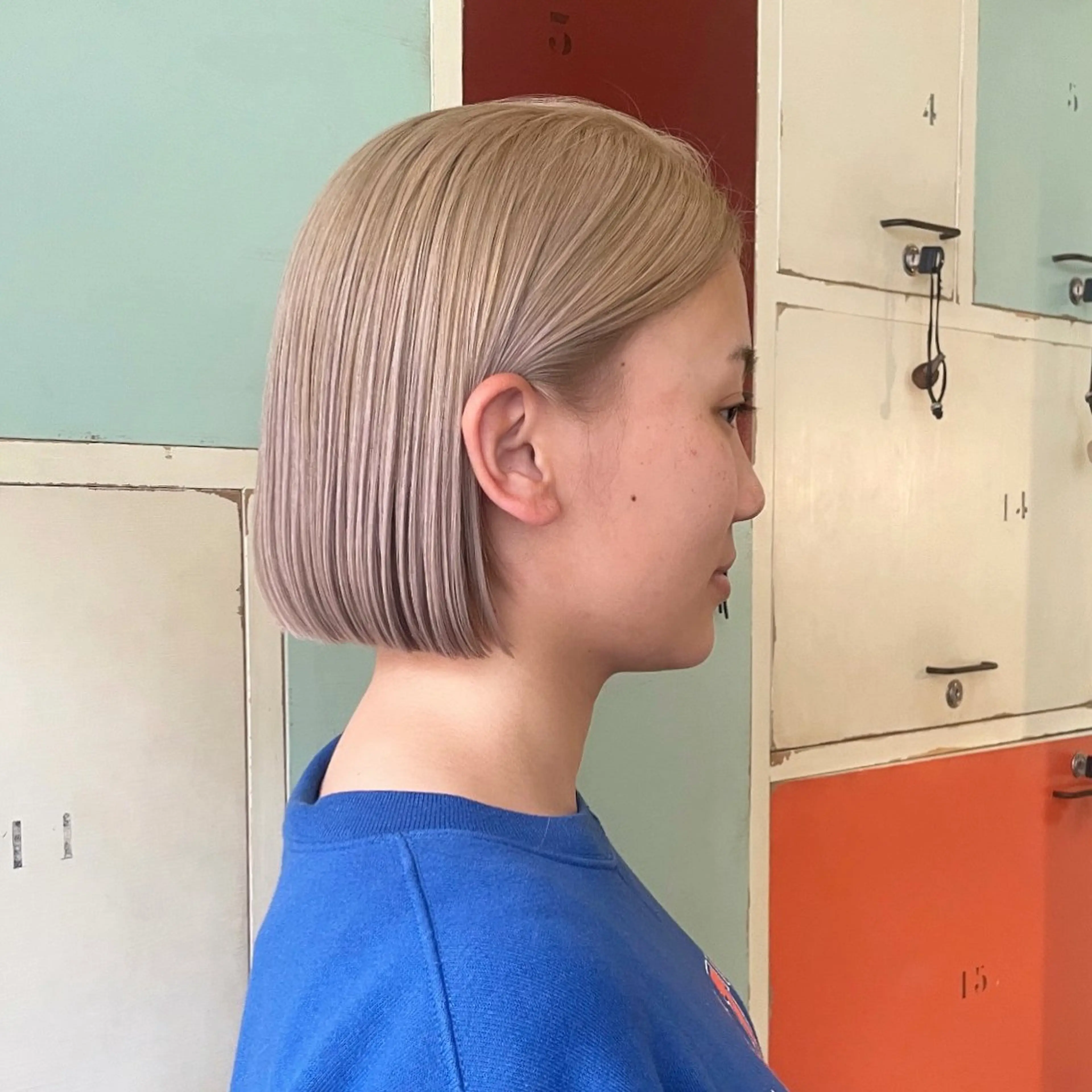 ショート カラー ベージュカラー ブリーチ Sourire西大分 ☘️いけだ　あおいのヘアスタイル