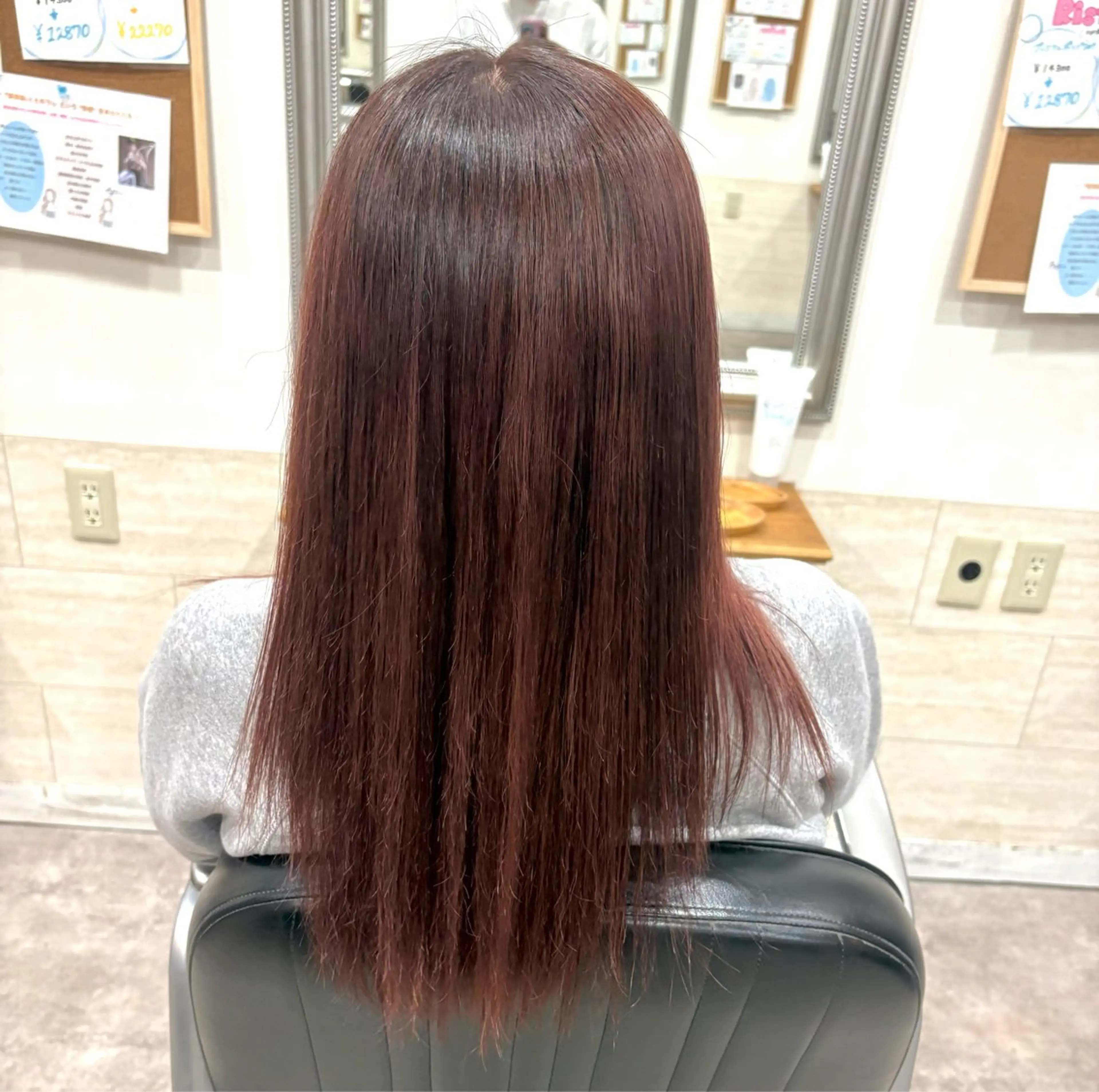 ロング カラー 堀川 希歩のヘアスタイル
