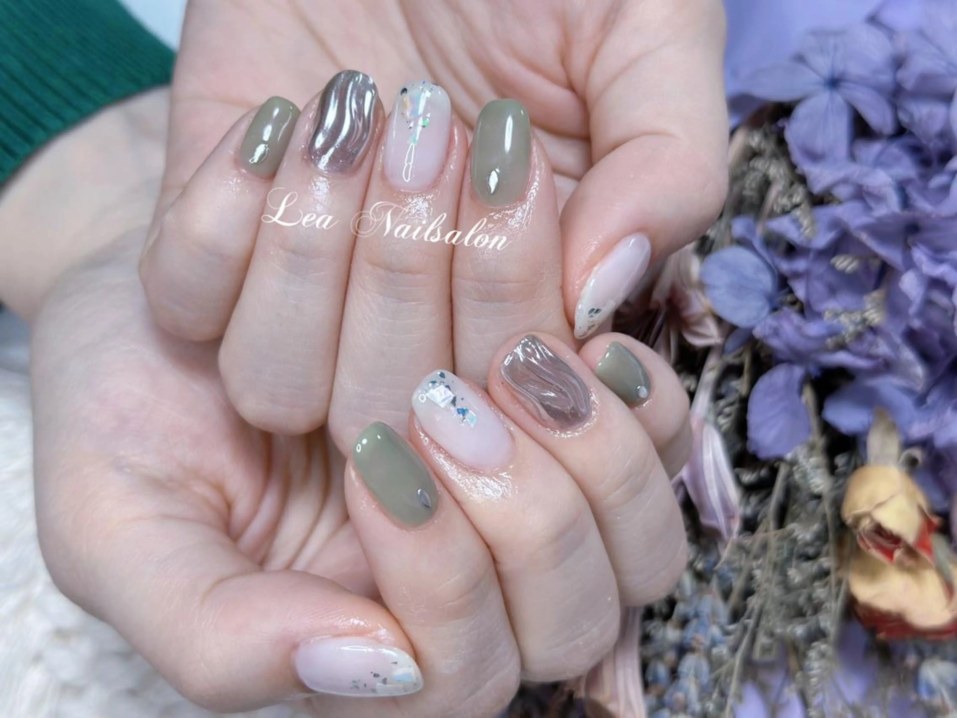 ショート カラー ネイル Le’a NailSalonのネイルデザイン