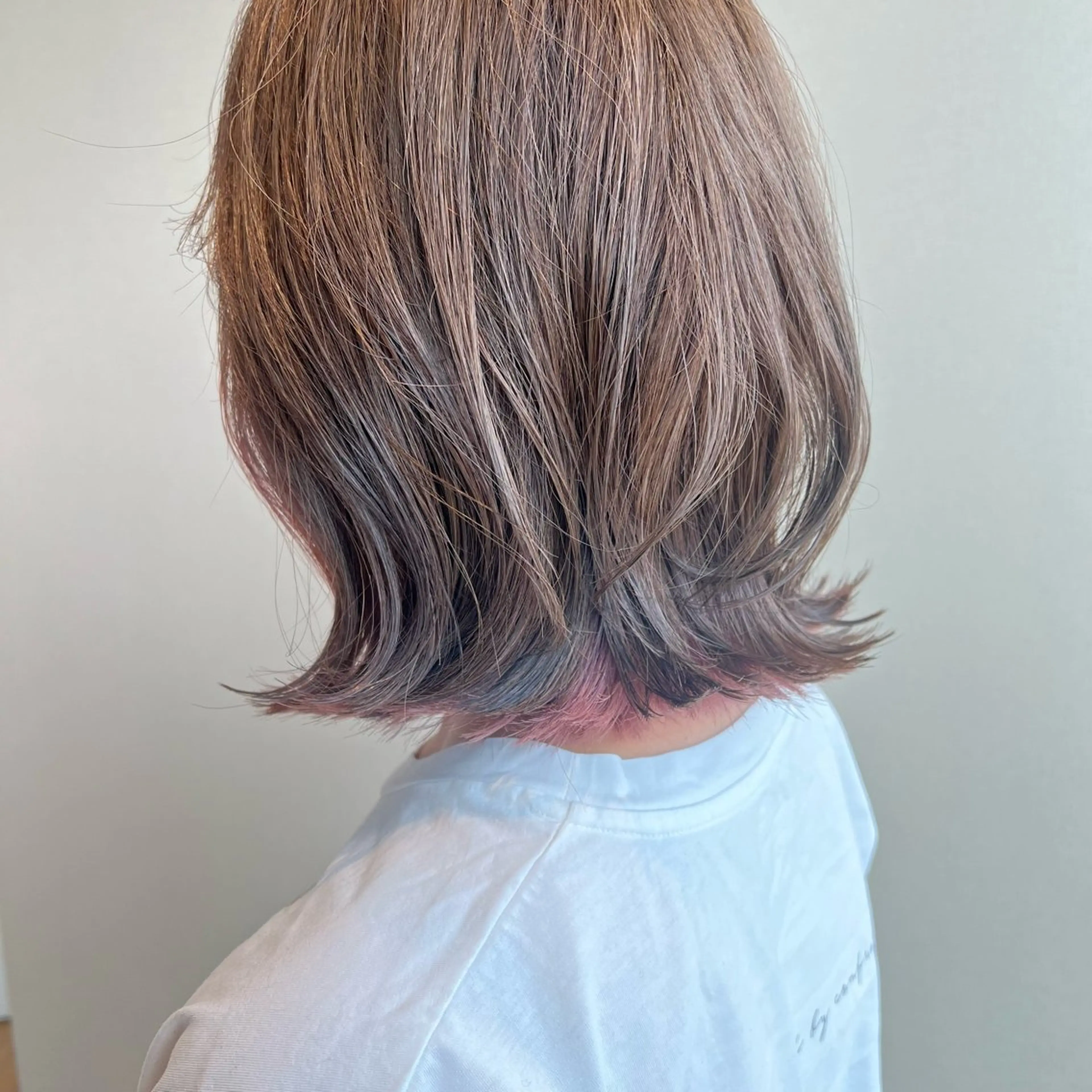 ミディアム カラー カット ヘアカラー 堀結香/顔まわり レイヤー/蒲生四丁目のヘアスタイル