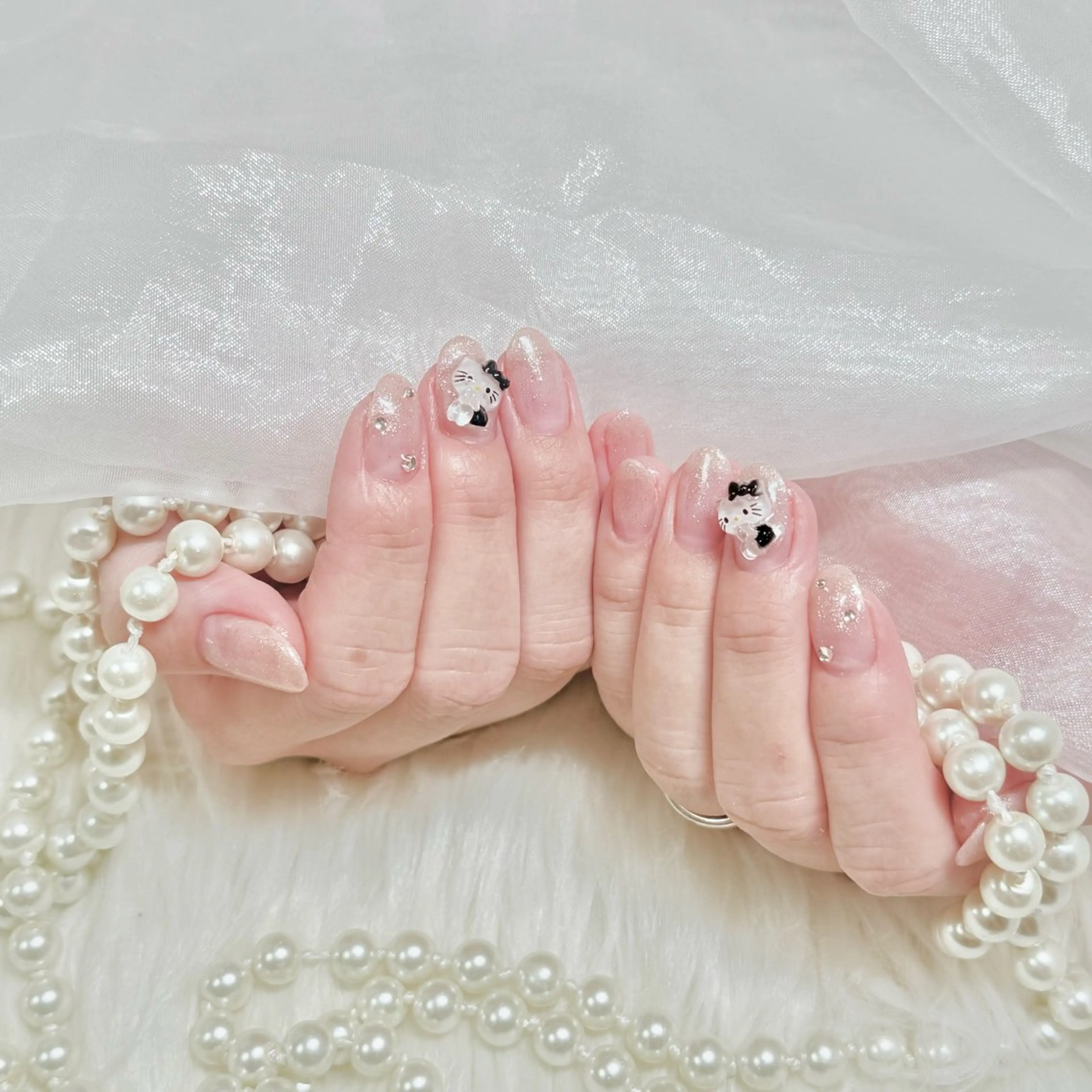 ネイル ラメ(グリッター) ラメグラデーション ピンク ハンドネイル ✩.*🎀 aoi🎀のネイルデザイン