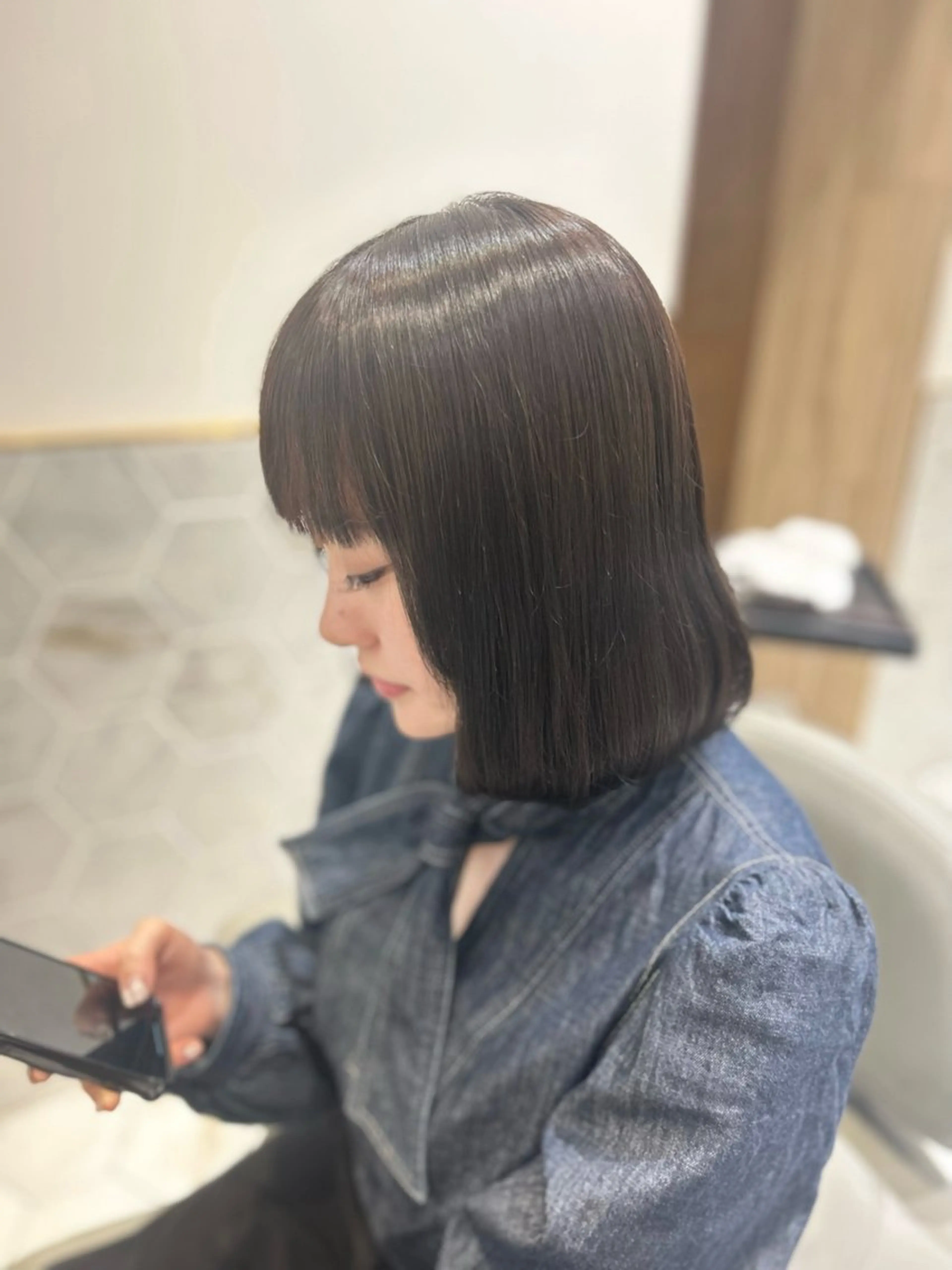 ショート カラー グレージュ ヘアカラー costes 今井芽依のヘアスタイル