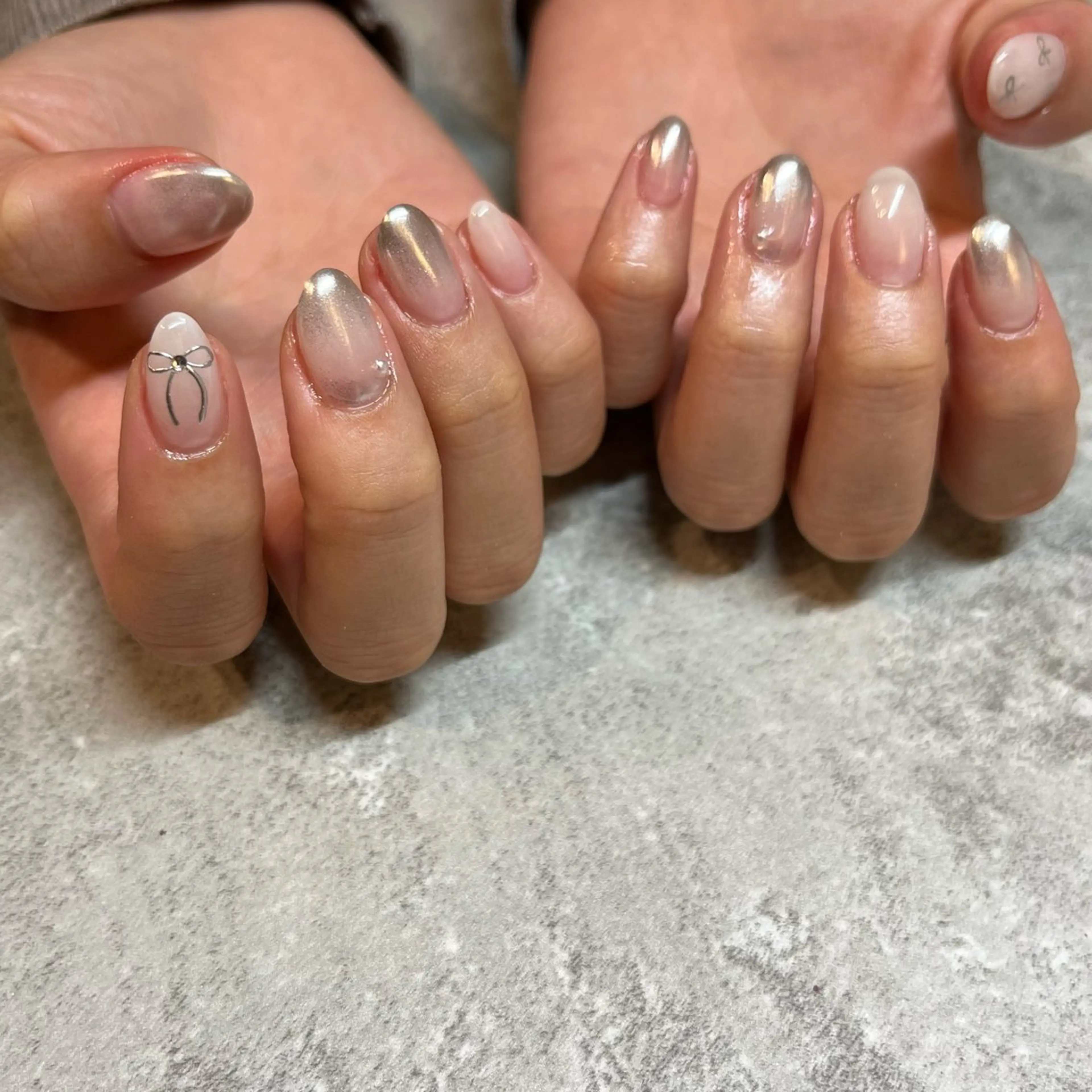 ネイル アートネイル ミラーネイル リボン ハンドネイル Lélia nailのネイルデザイン