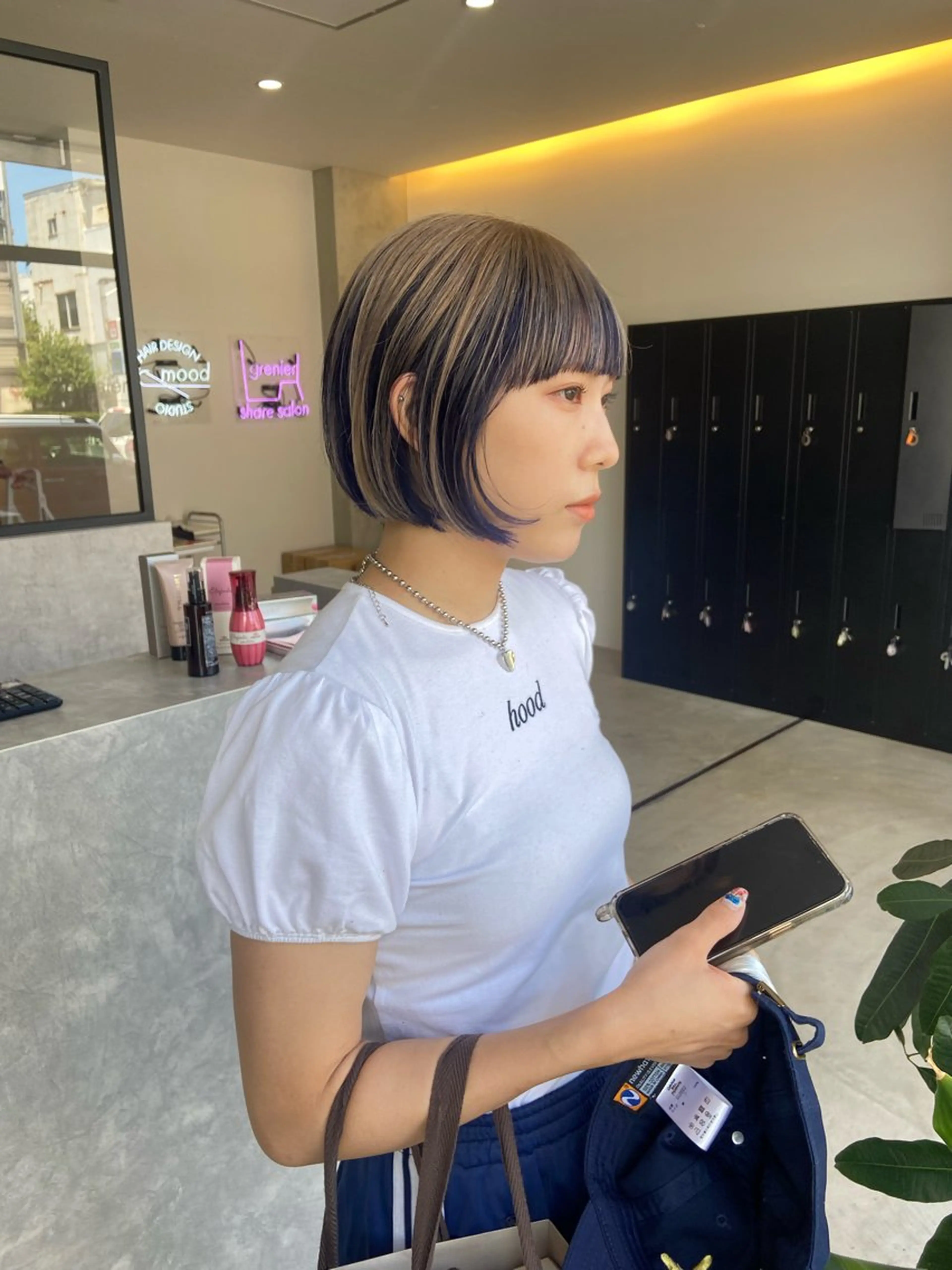 ショート カラー ベージュカラー ブルーカラー デザインカラー 山岸 未玖のヘアスタイル