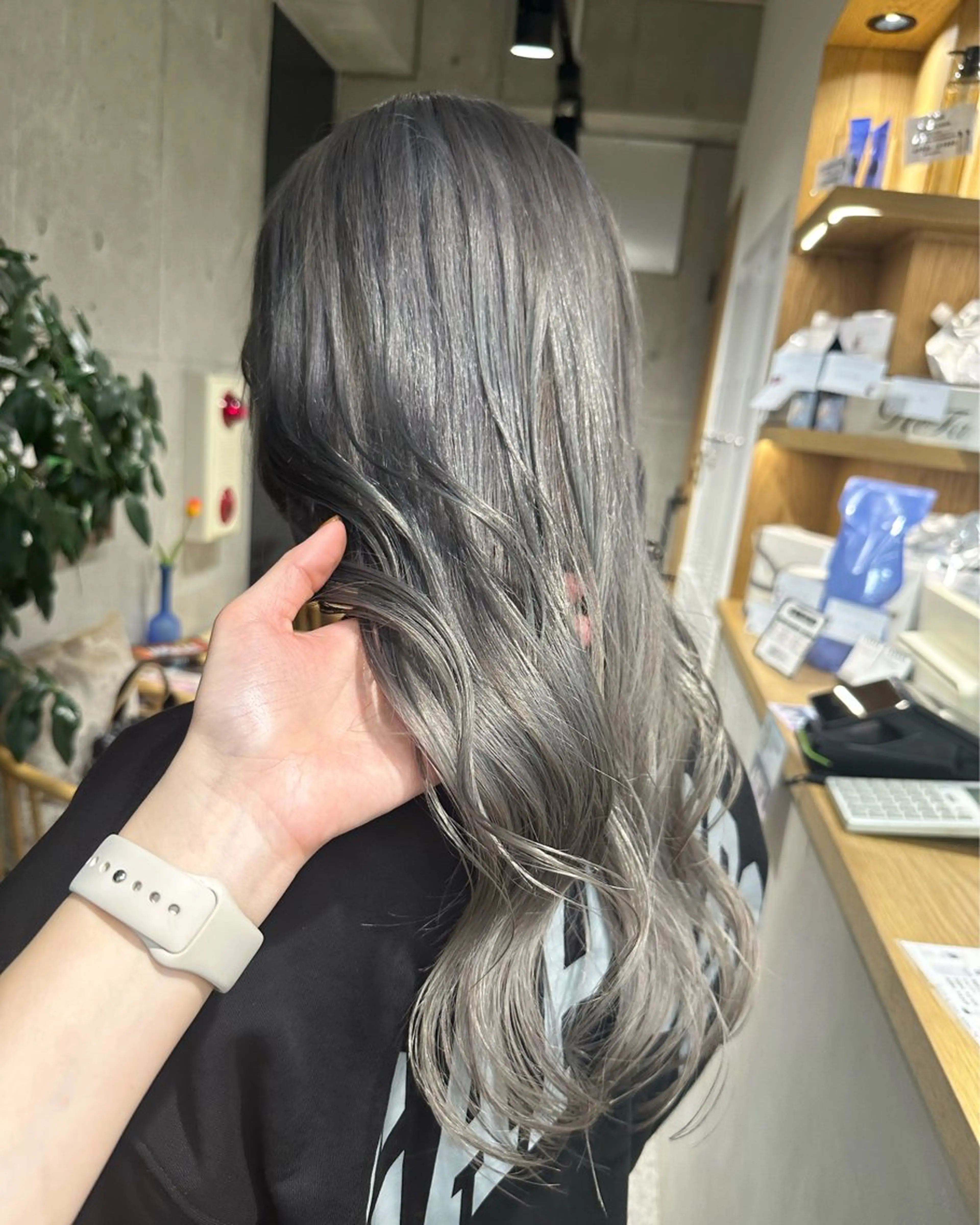 ミディアム ヘアカラー ︎🤎W color MIYU‎🤎のヘアスタイル