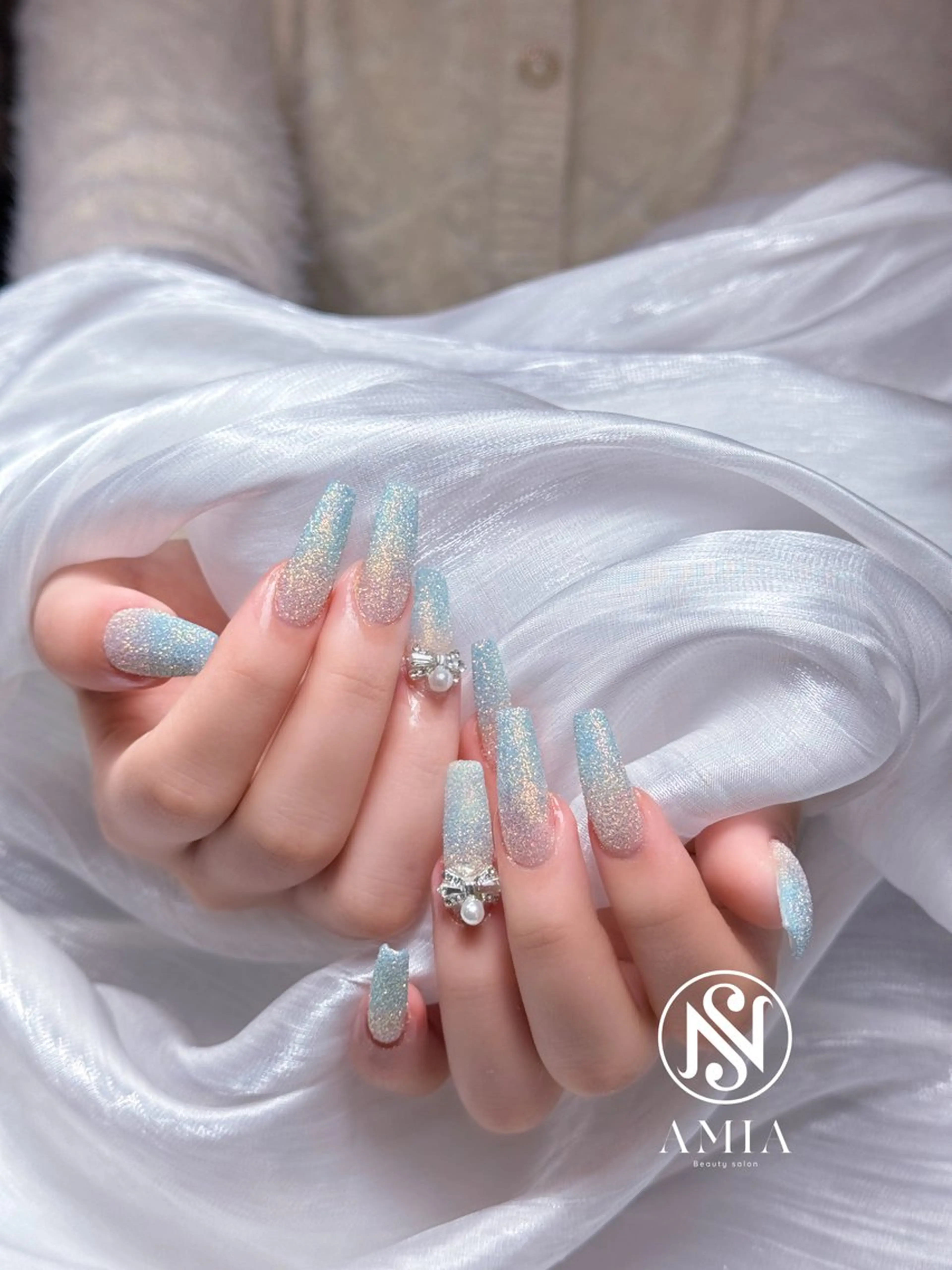 ロング ハンドネイル 🌟AMIA BEAUTY🌟のネイルデザイン