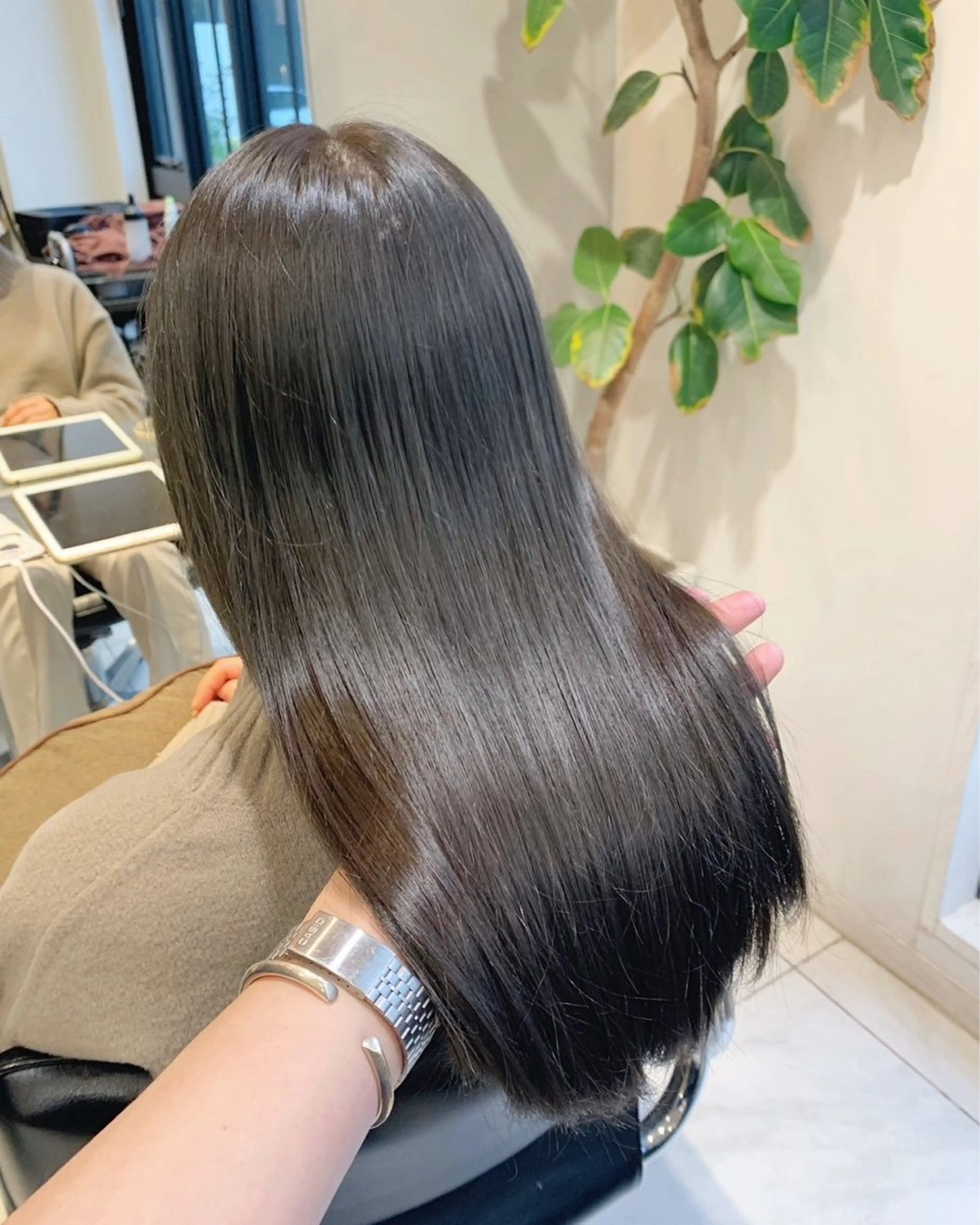 ロング カラー ヘアカラー トリートメント 🪞透明感カラー / yuu🪞のヘアスタイル