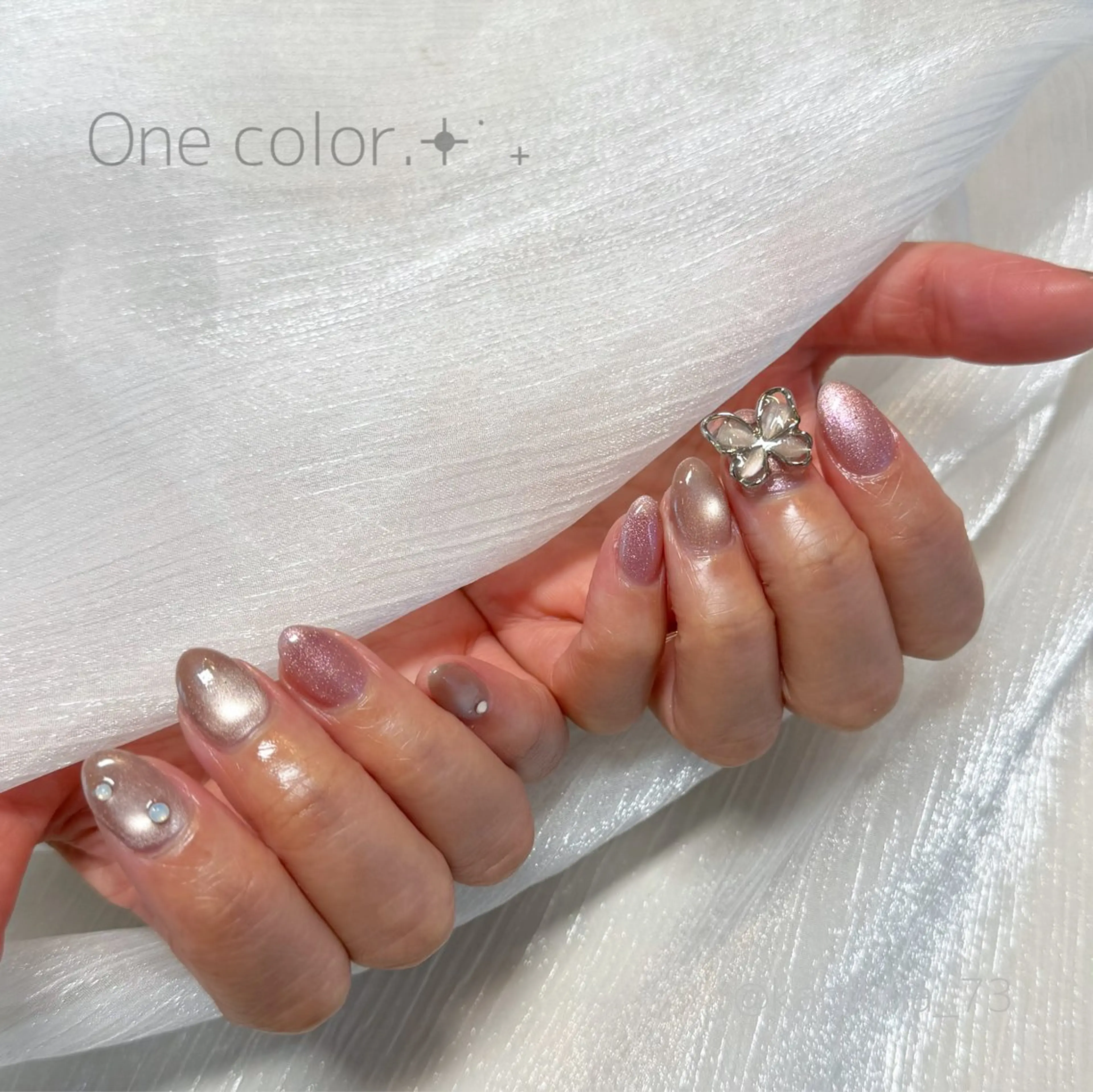 ネイル マグネットネイル マグネットワンカラー ワンカラーネイル ハンドネイル Nailsalon Ka pilina所属・Kapilina🌺 MOMOのネイルデザイン