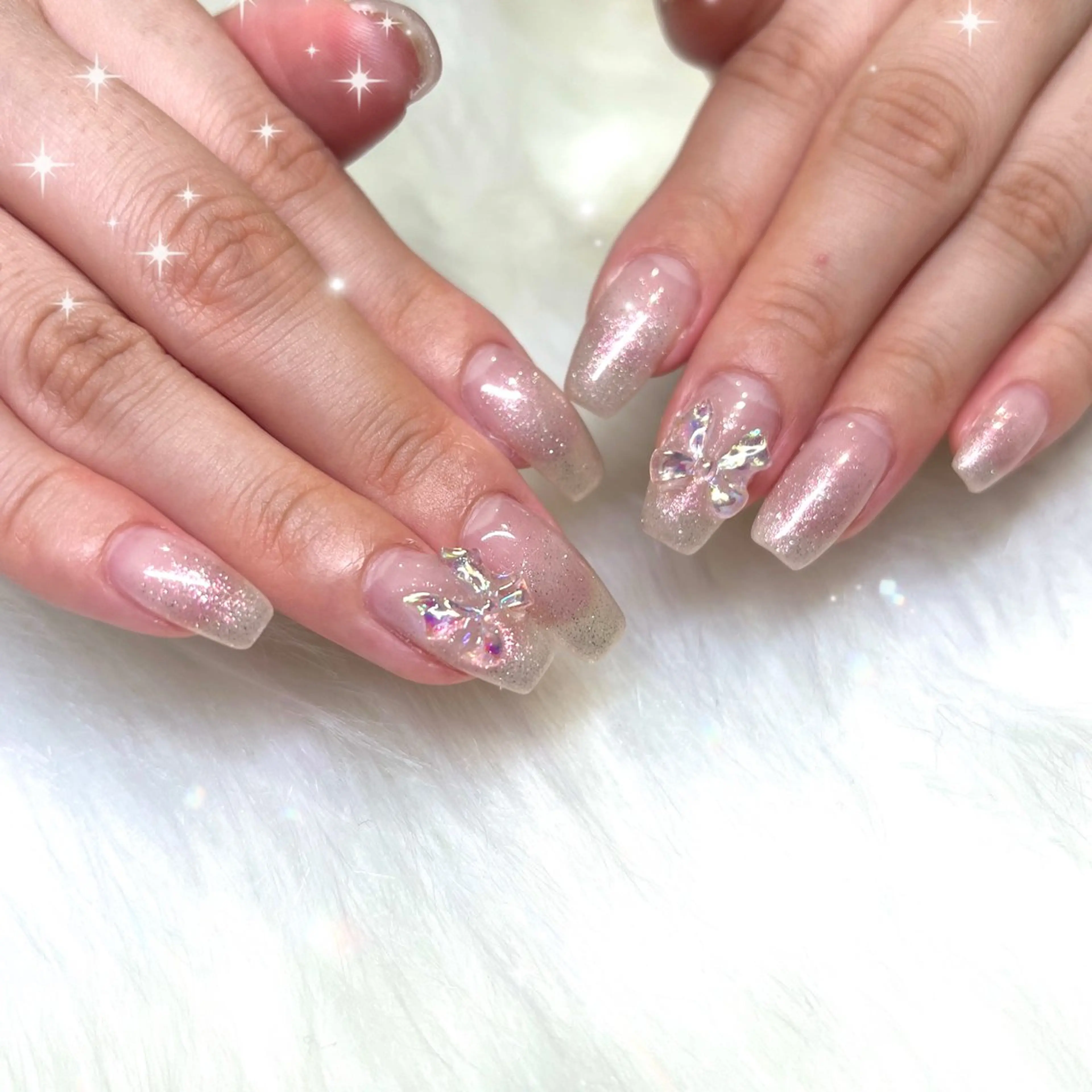 ネイル グラデーション ラメ(グリッター) ラメグラデーション ハンドネイル AUVÉ💎 MINAのネイルデザイン