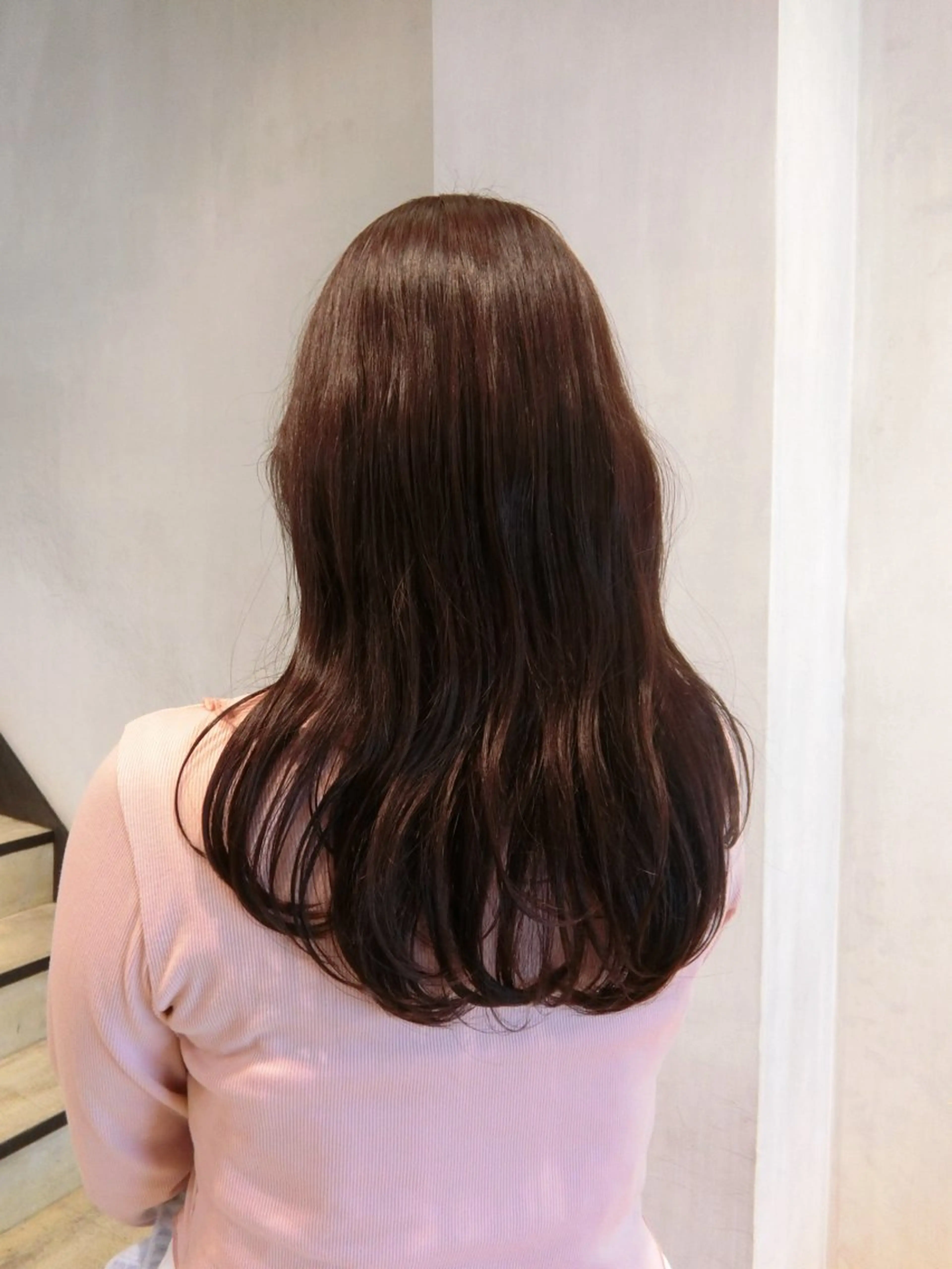 ロング カラー ブラウンカラー ラベンダーカラー iroha/ レイヤーカットモデルのヘアスタイル