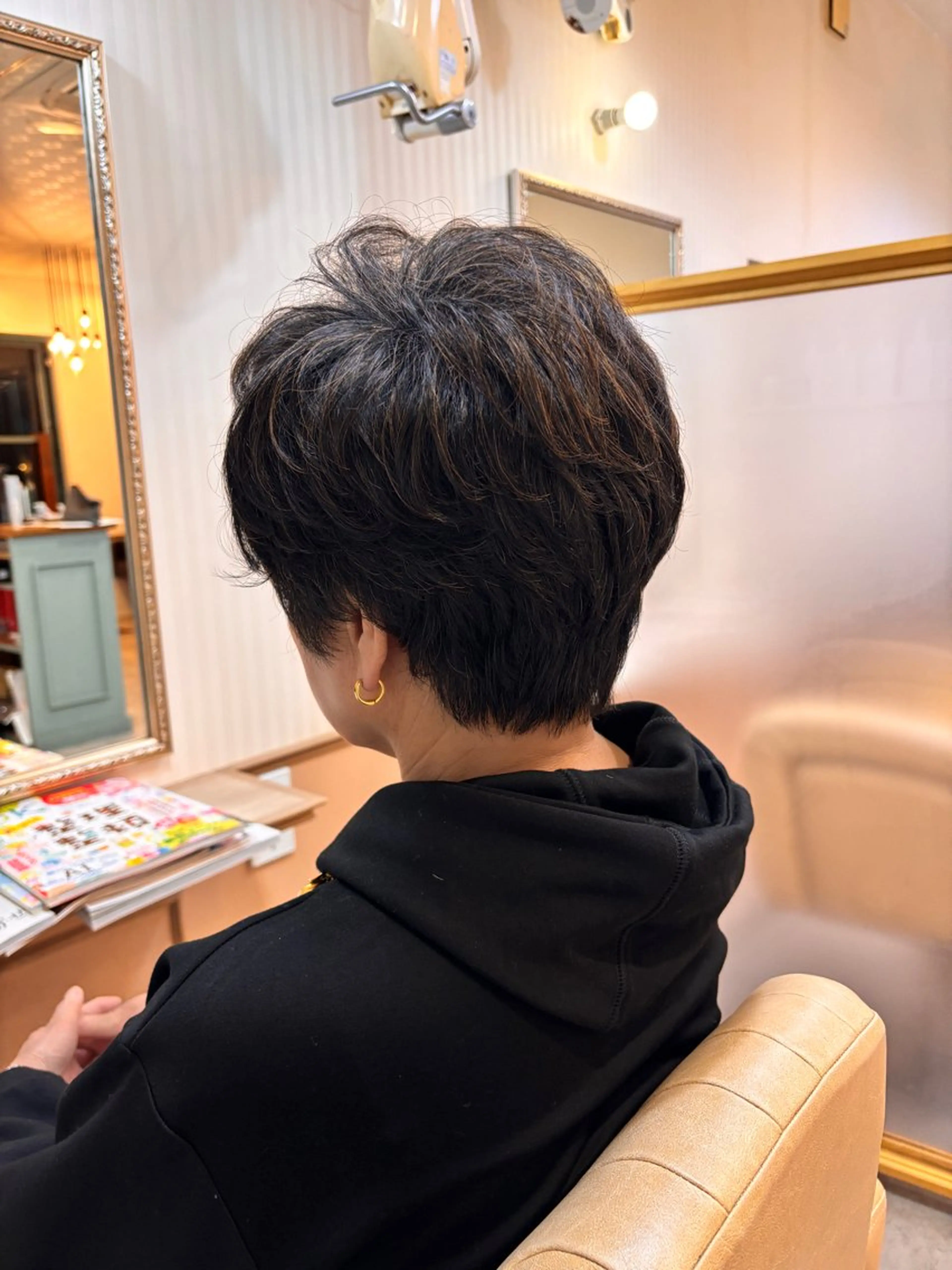 ショート 吉井 愛のヘアスタイル