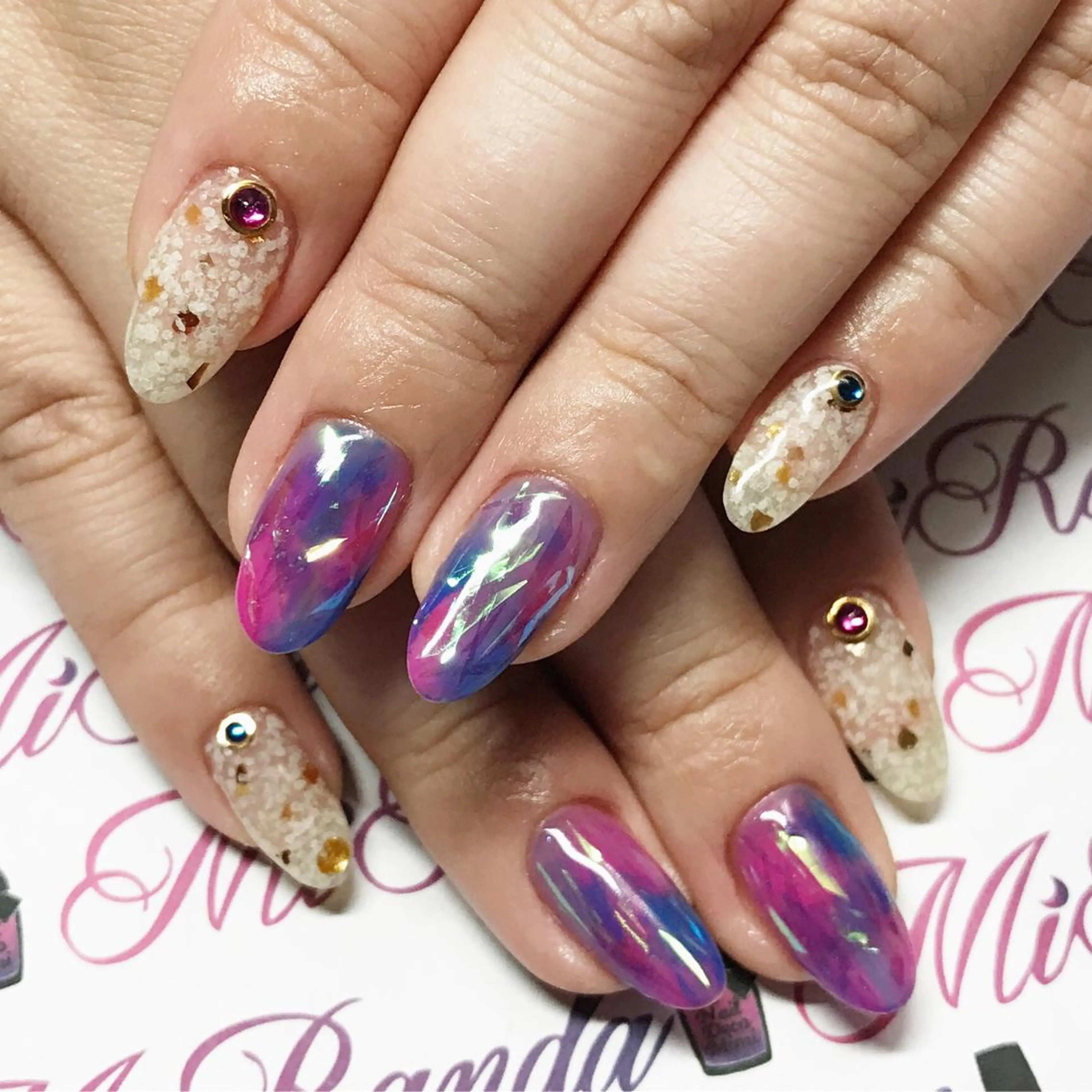 ネイル MiRanda Nail所属・MiRanda 保坂 舞のネイルデザイン