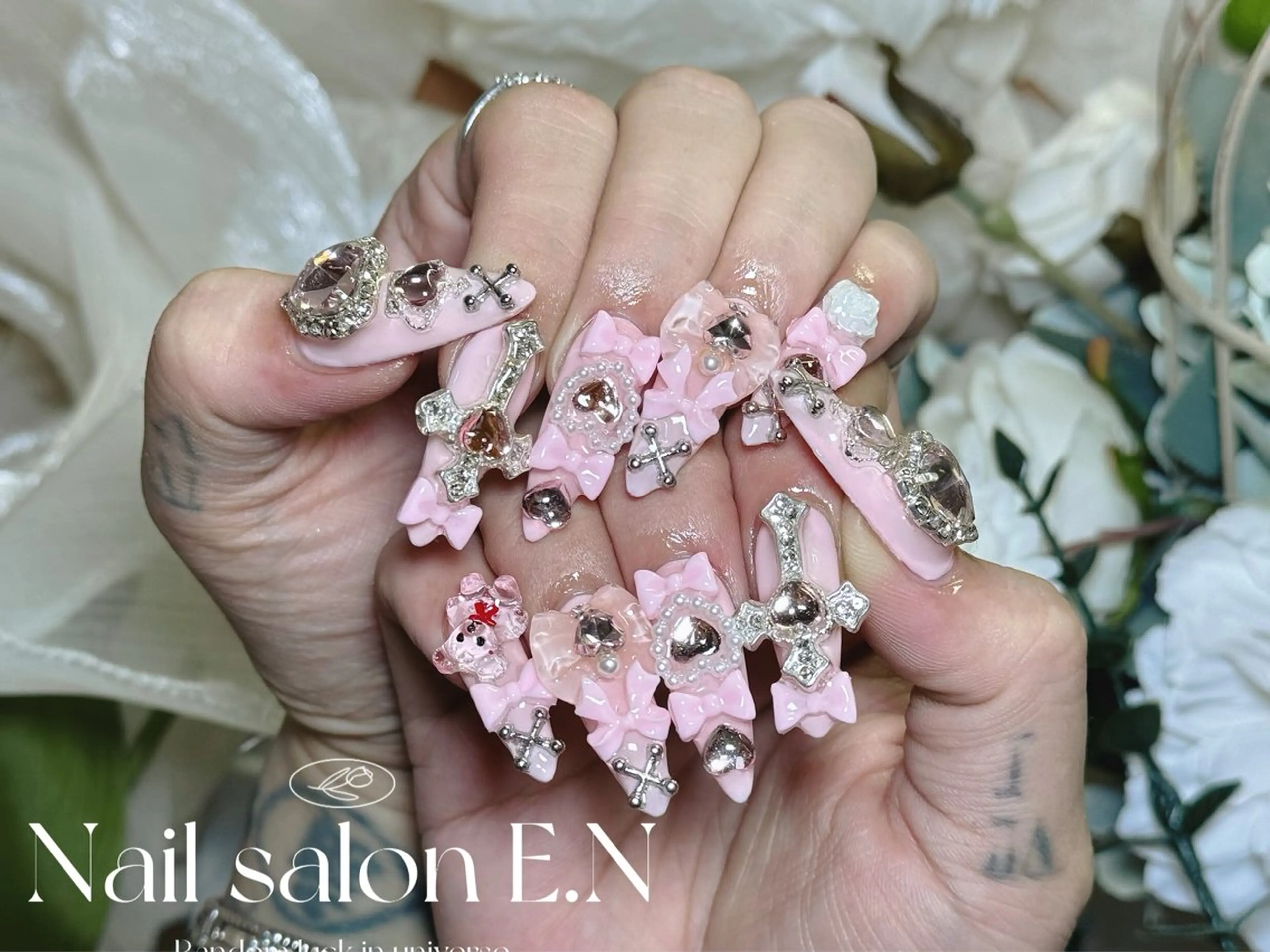 ネイル アートネイル オーロラネイル ブラウン クリアネイル フレンチネイル ハンドネイル E.N🦋 長さ出し/持ち込みのネイルデザイン