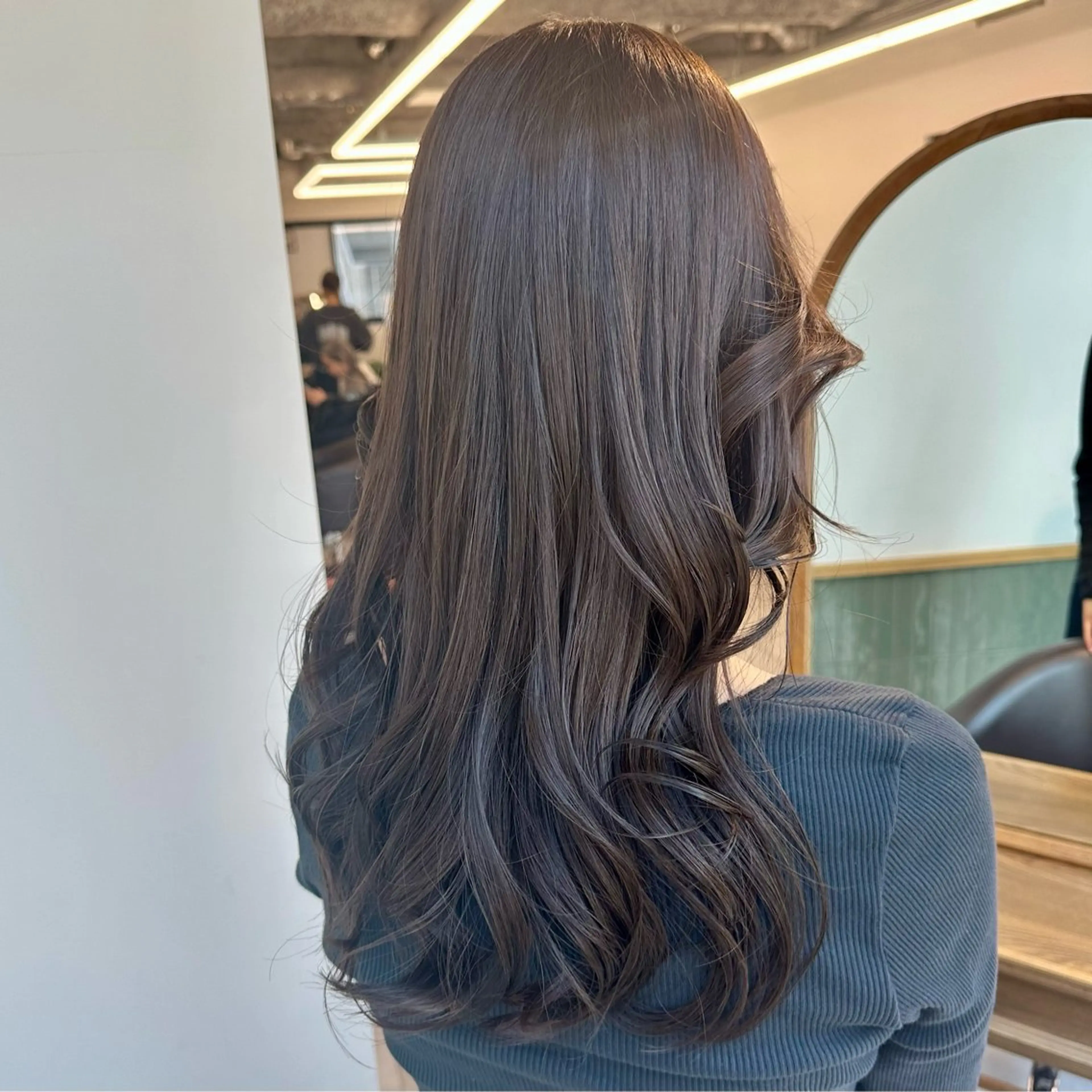 セミロング カラー カット ヘアカラー トリートメント ブリーチなし/レイヤ ー特化🌈Tommyのヘアスタイル