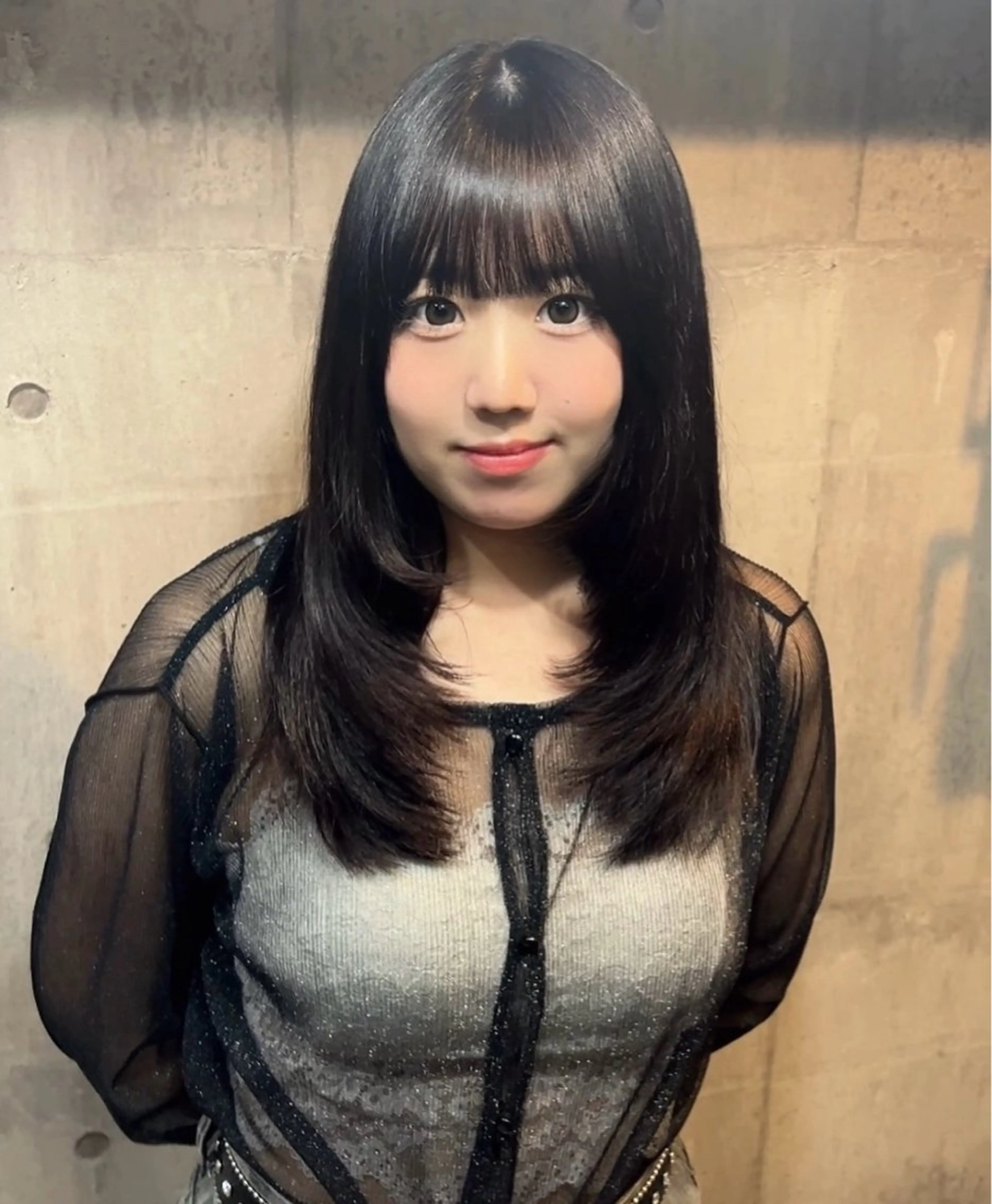 セミロング カラー パープルカラー レイヤーカット ハッシュカット レイヤーカット　熊谷のヘアスタイル
